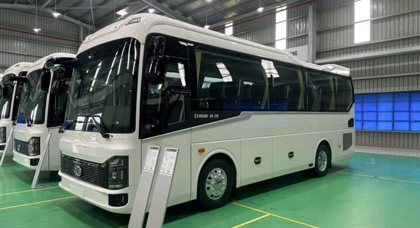 XE KHÁCH THACO CRUIZER 95S 29 & 34 CHỖ NGỒI 2025 ĐỘNG CƠ 270 THÂN DÀI 9M5