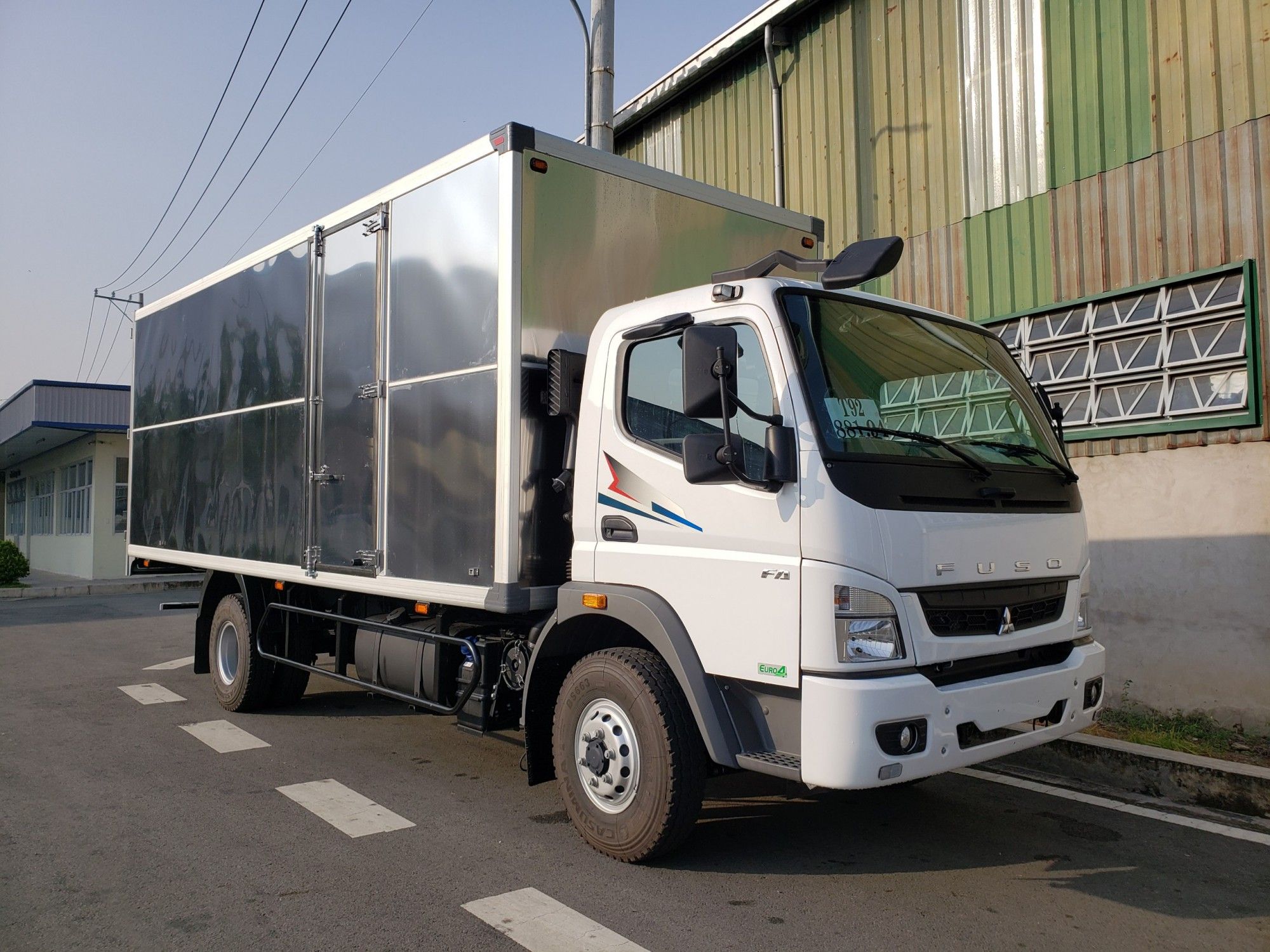 Fuso FA 140 - Thùng Kín 5.25m - 6.35 Tấn
