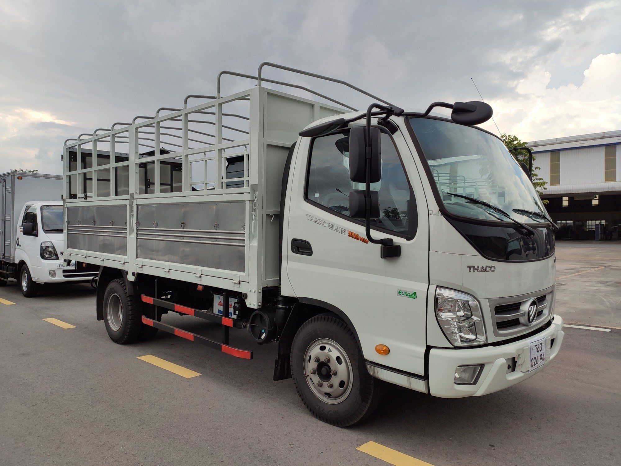 Thaco Ollin 490 - Thùng Bạt - 2.1 Tấn