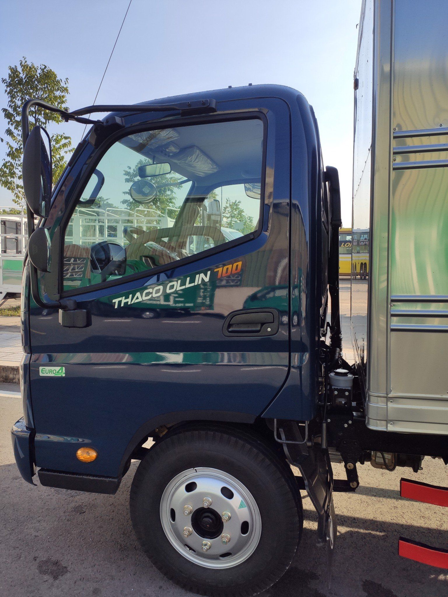 Thaco Ollin 490 - Thùng Kín - 2.1 Tấn