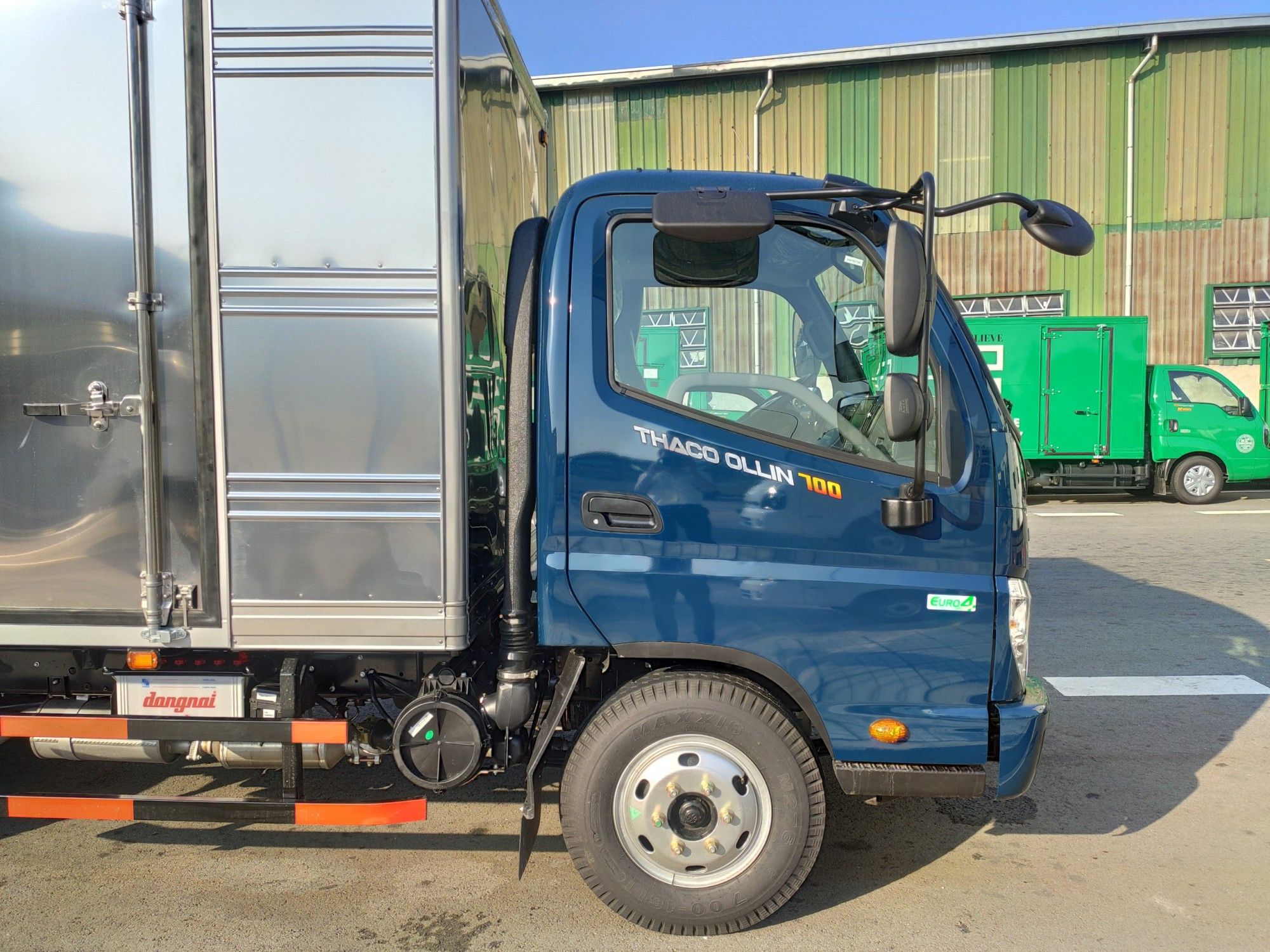Thaco Ollin 490 - Thùng Kín - 2.1 Tấn