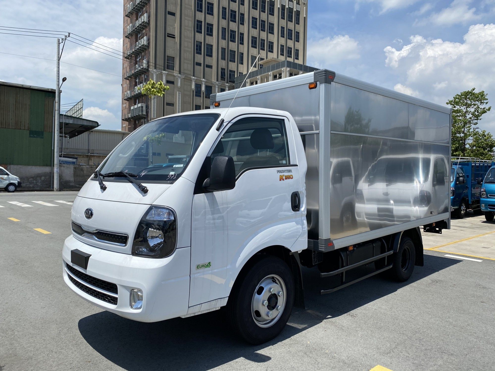 KIA FRONTIER K250- THÙNG KÍN - 1.49/ 2.49 TẤN