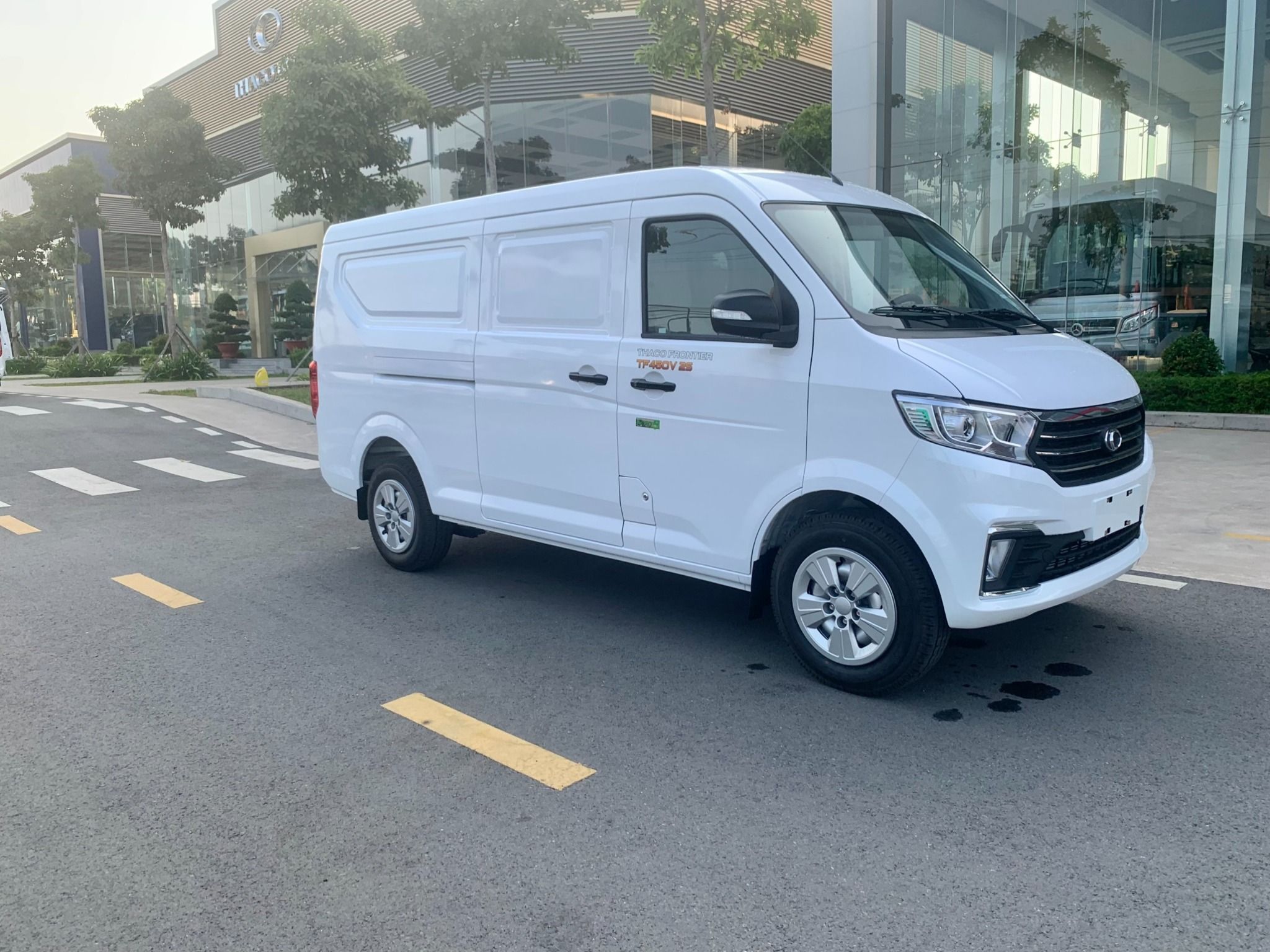 XE TẢI VAN 2 CHỖ | THACO FRONTIER TF450 V 2S | 945 KG