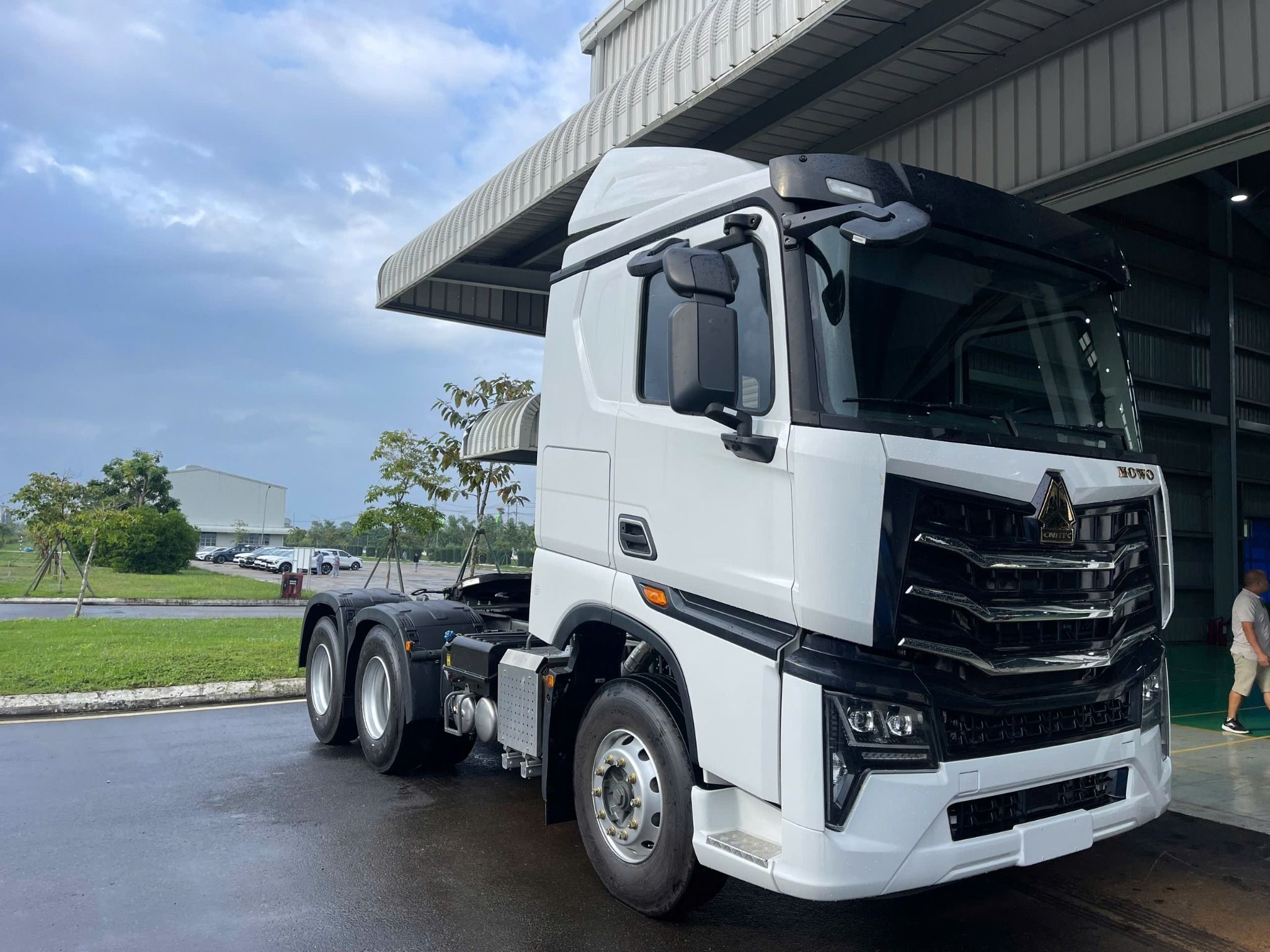XE ĐẦU KÉO HOWO MAX 440HP 6X4