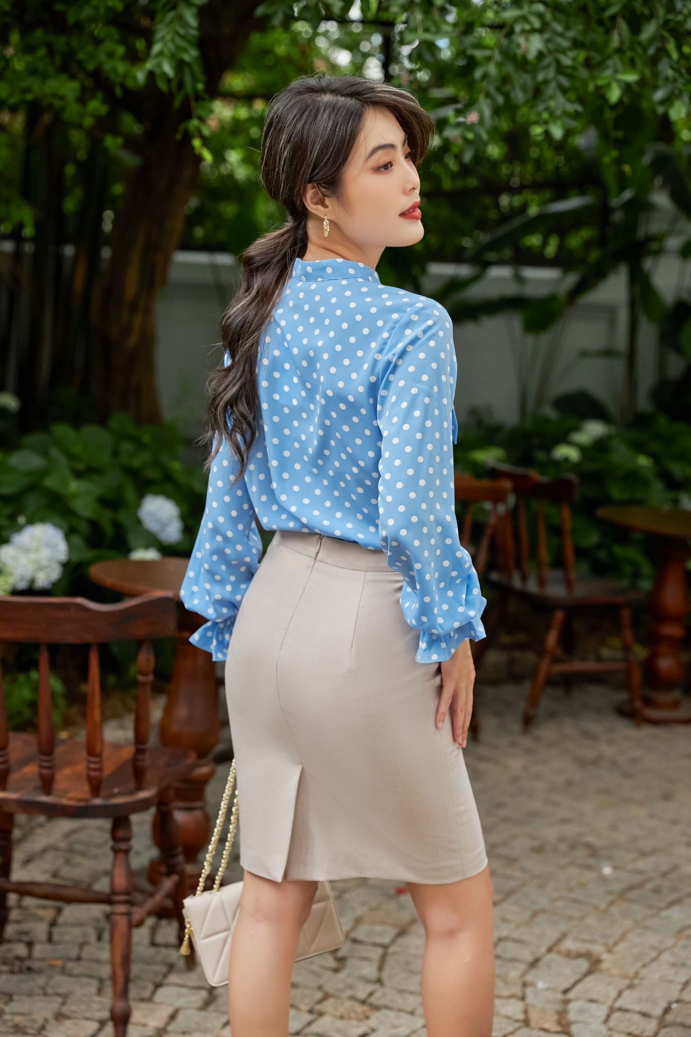Áo Sơ Mi Lụa Chấm Bi Blue