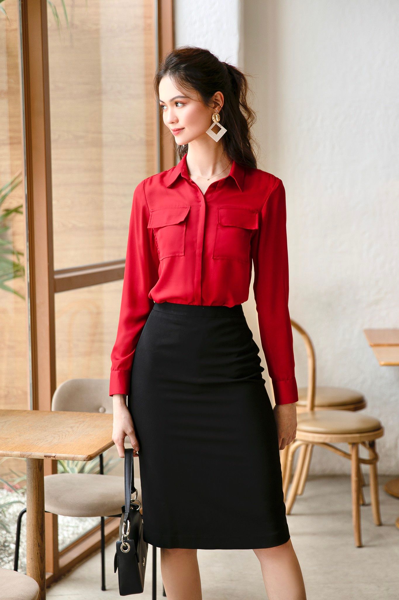 Áo Sơ Mi Lụa Cát Đỏ Tulip