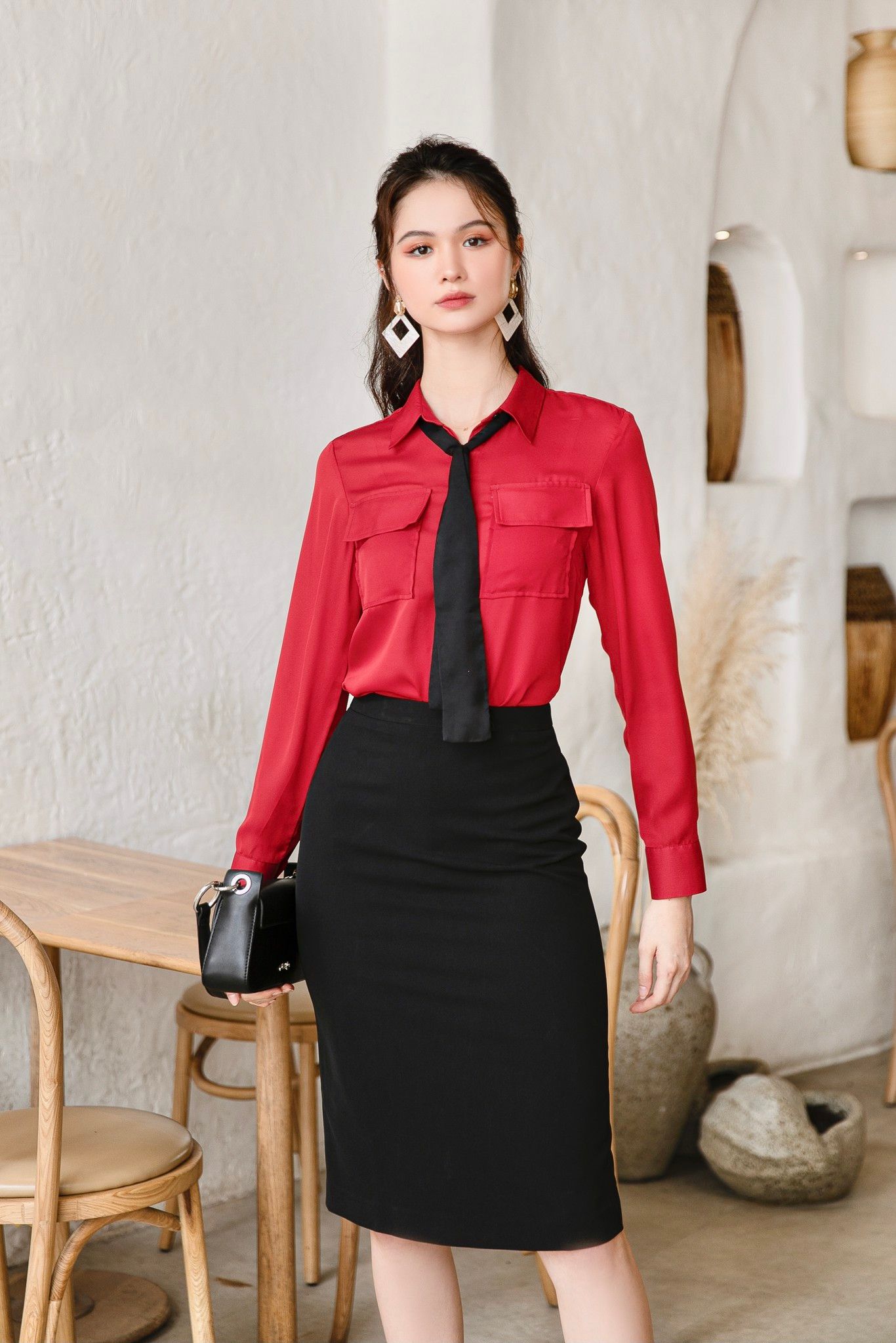 Áo Sơ Mi Lụa Cát Đỏ Tulip