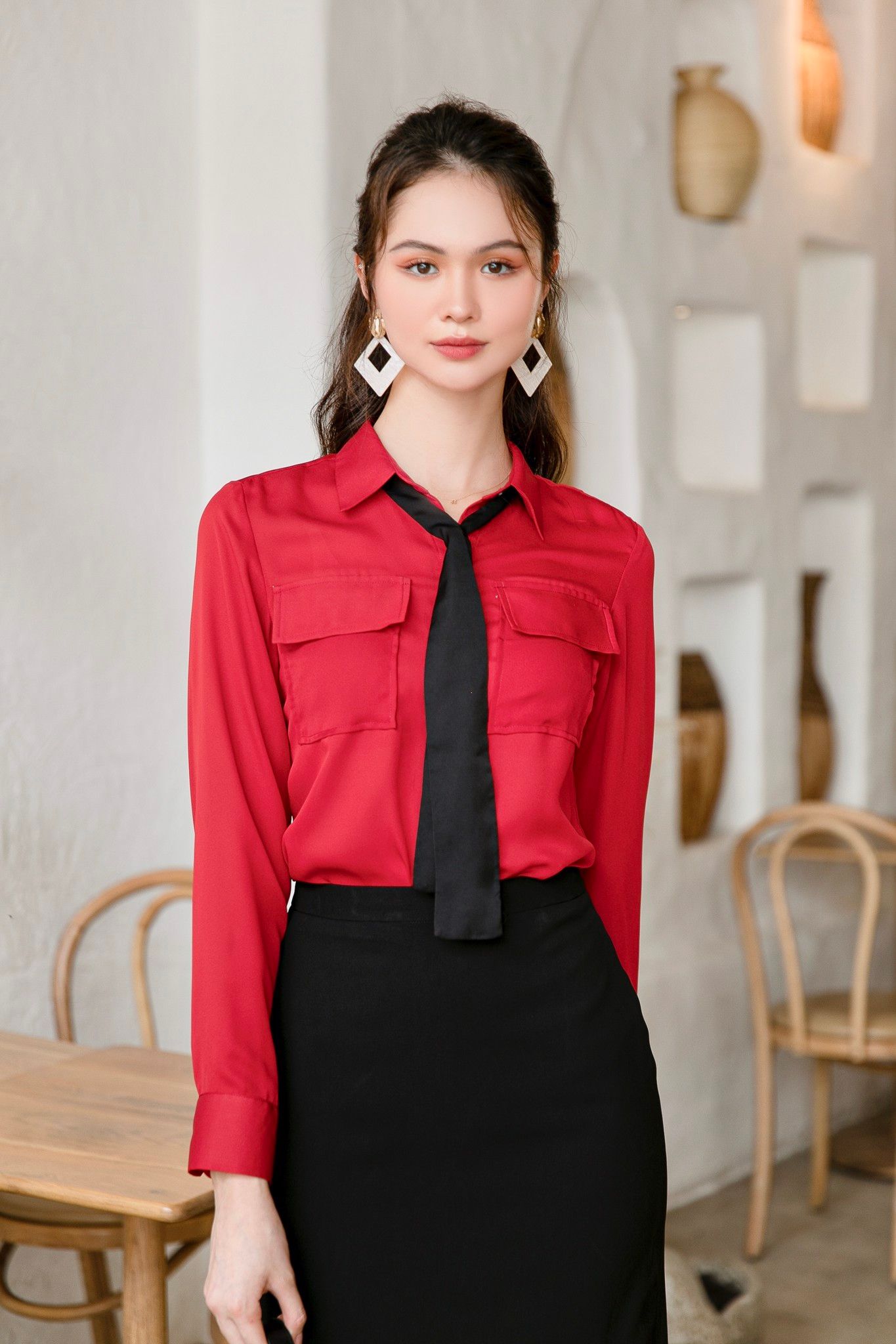 Áo Sơ Mi Lụa Cát Đỏ Tulip