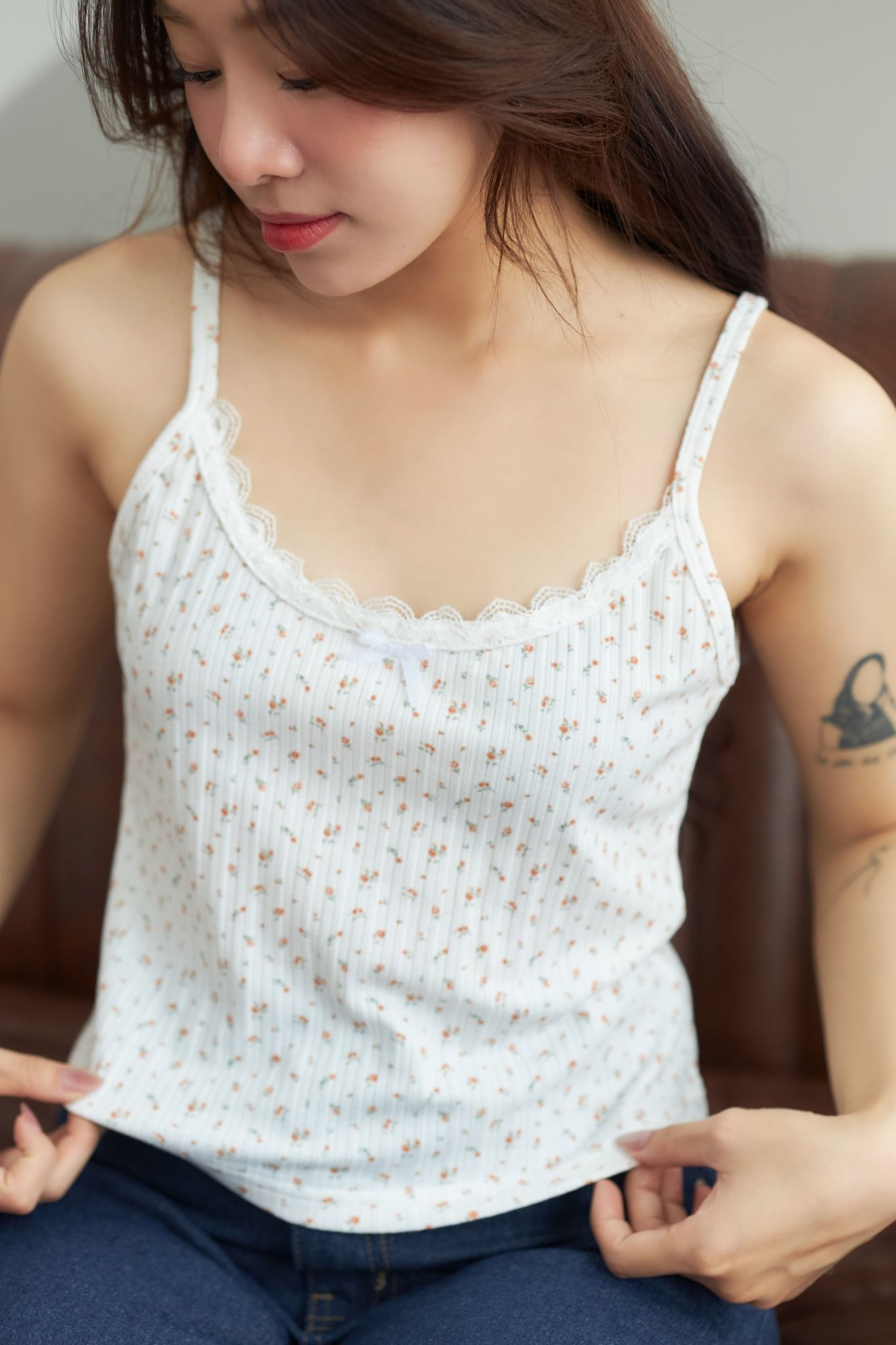 Áo 2 Dây Croptop Ren Hoa Nhí FAD074