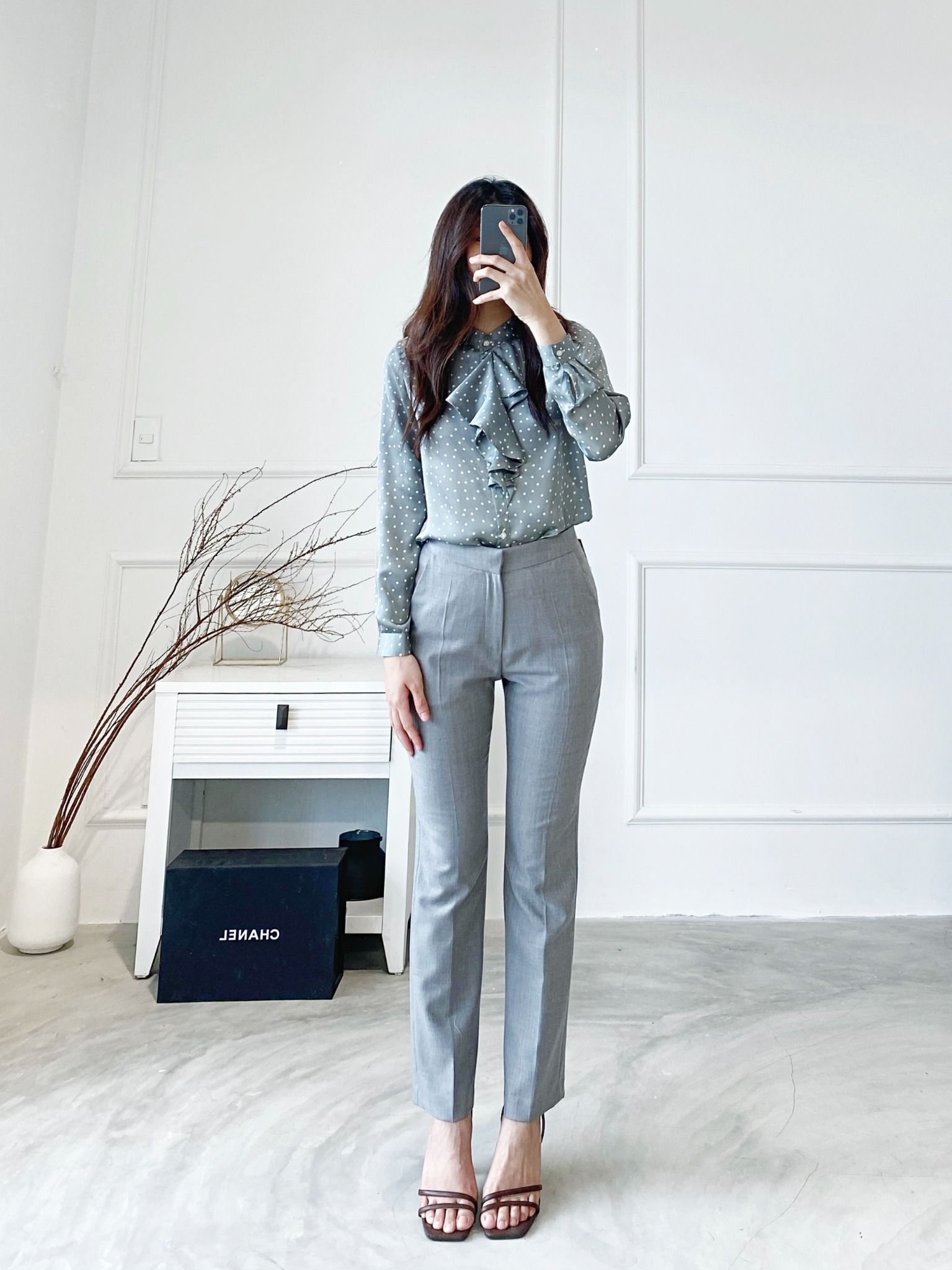 Áo Cổ Bèo Chấm Bi FAK041