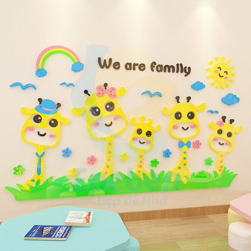 Tranh mica EPeBen dán tường nổi 3d hình we are family gia đình hươu decor trang trí mầm non, phòng cho bé