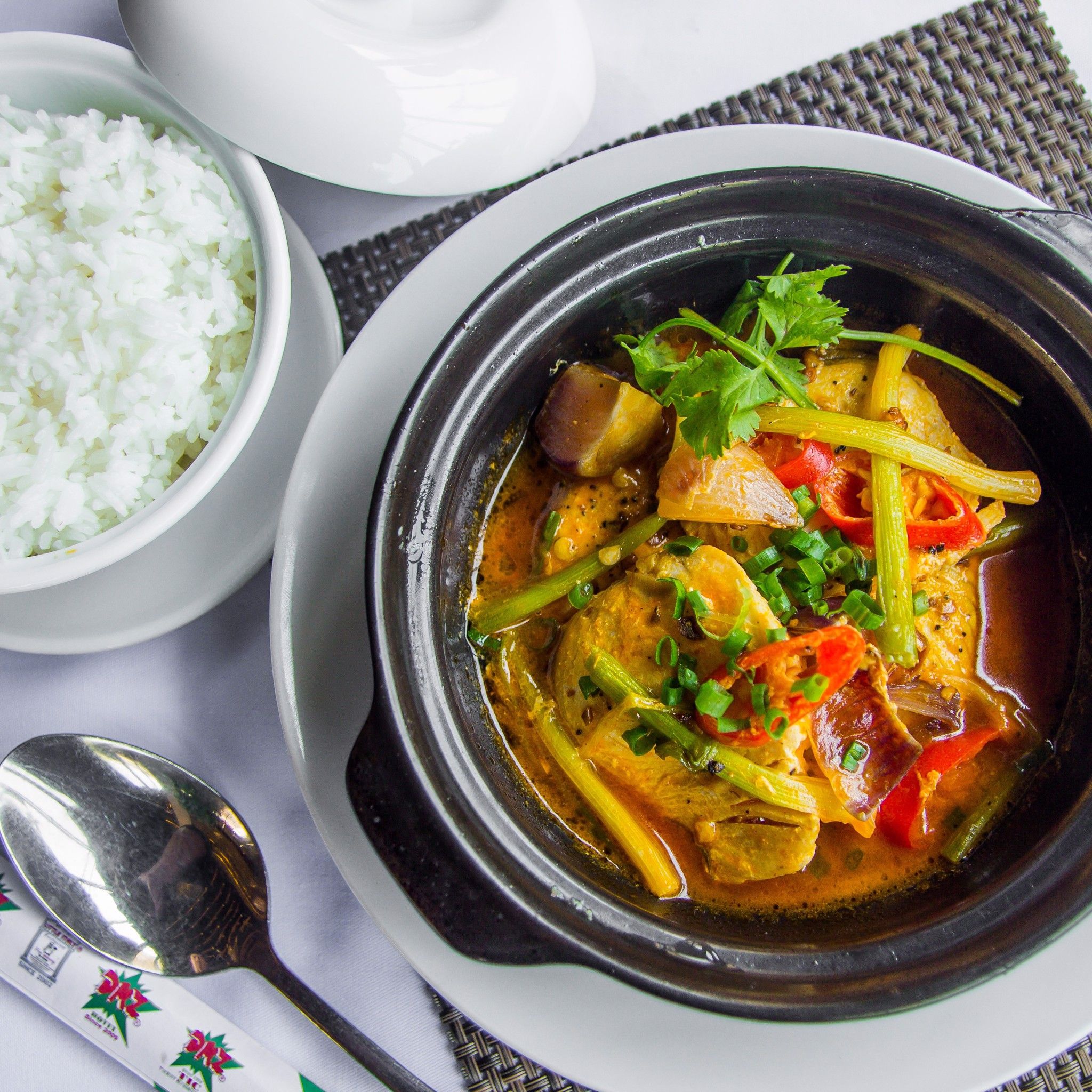 Braised fish in clay pot w/onion red chili + rice - Cá Kho Tộ + Cơm