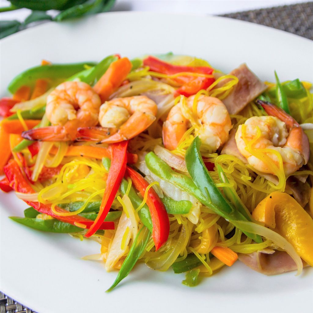  Sauteed instant noodles with shrimp/seafood/beef/pork - Mì Xào Tôm/ Hải Sản/ Bò/ Heo 