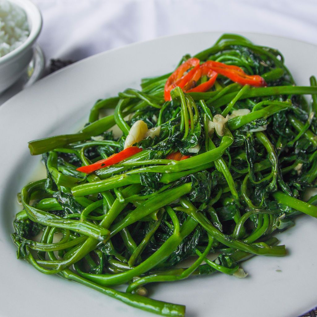  Sauteed vegetables with garlic - Rau Xào Tỏi 