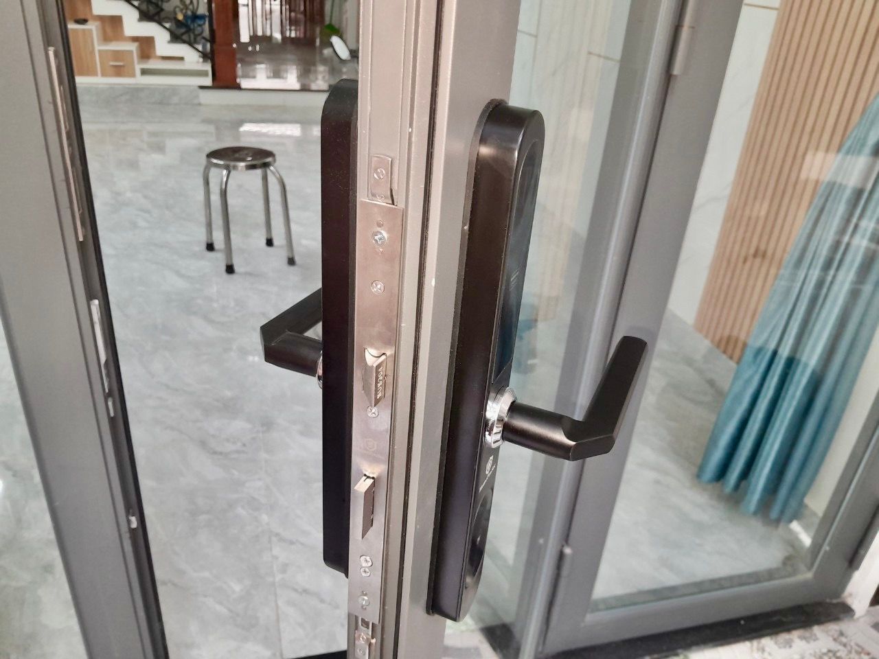 Khóa thẻ từ cửa nhôm HPS- 928