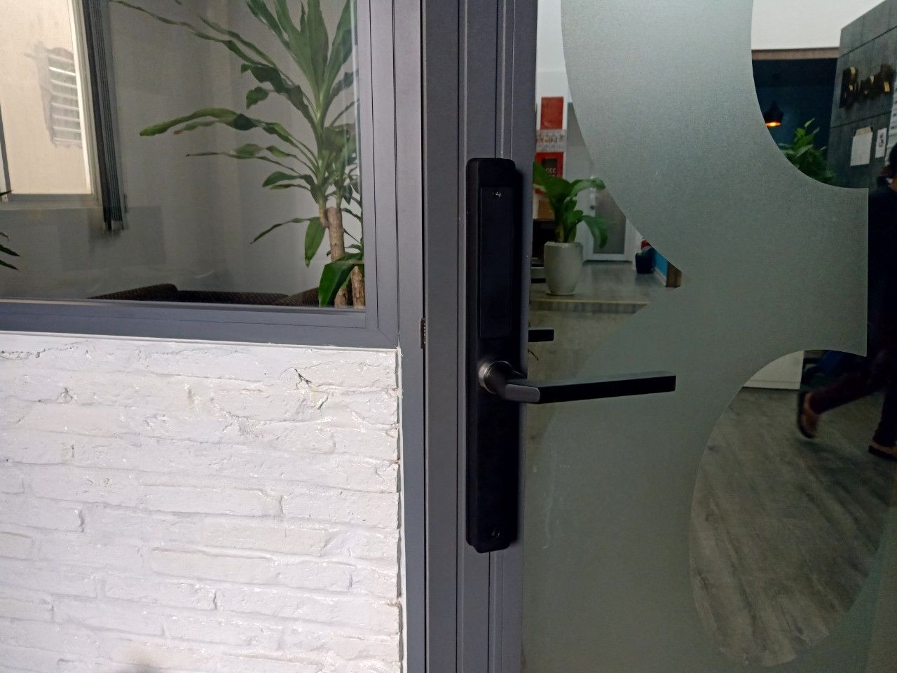 Khóa vân tay cửa nhôm HPS- 3375N (TTLock)