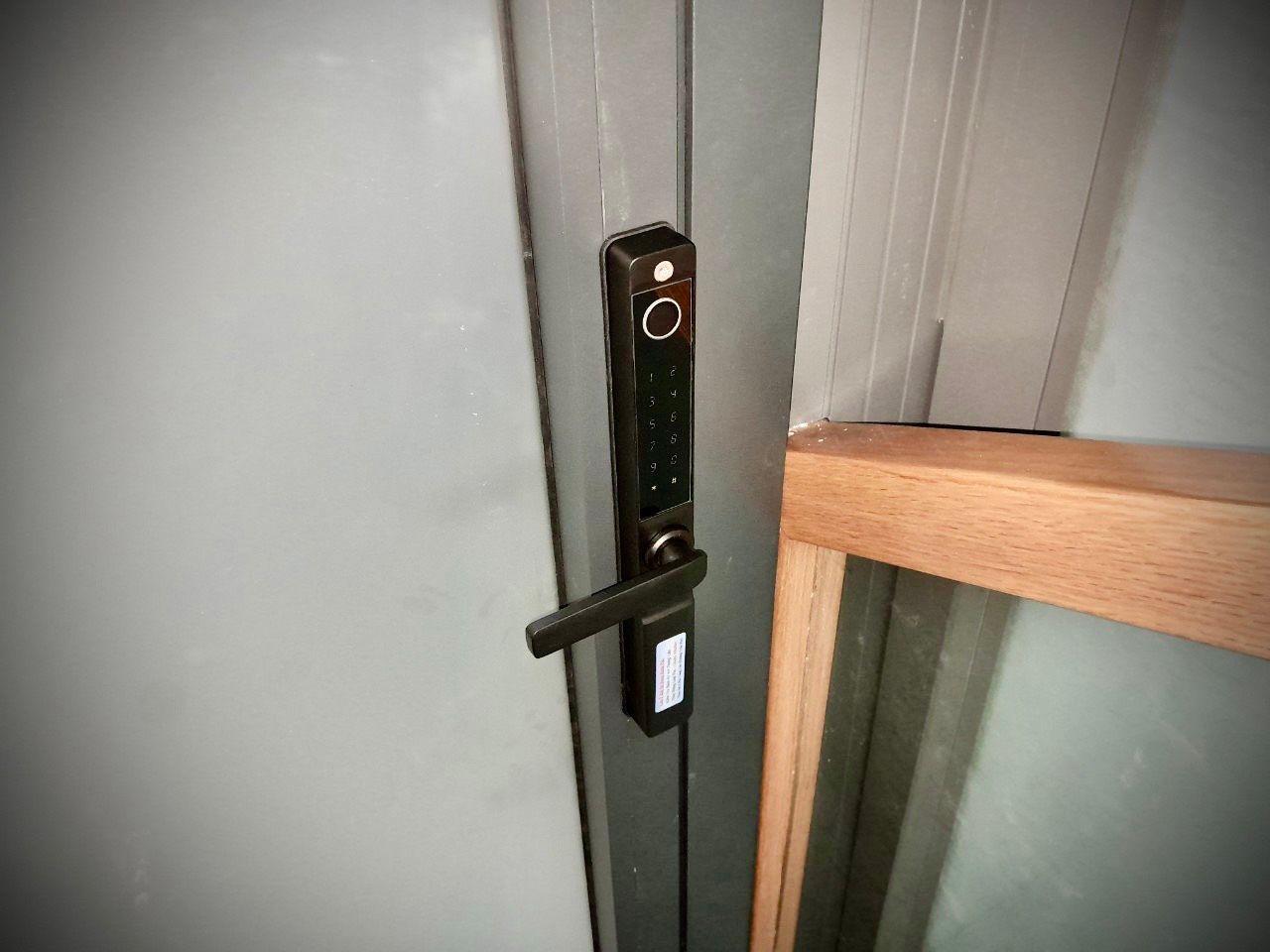 Khóa 2 vân tay cửa nhôm HPS- 3377 (ttlock)