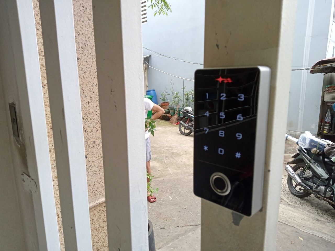 Khóa cổng thông minh vân tay HPS- SLPLUS ( TF1PP3 )