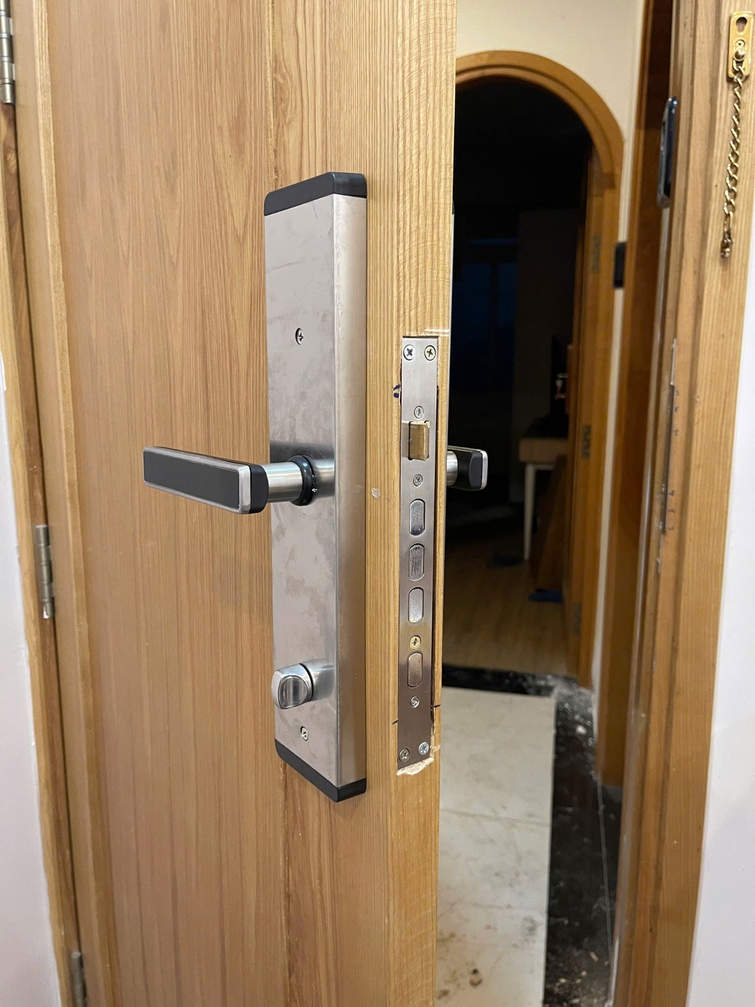 Khóa cửa gỗ Mật mã/ Thẻ từ/ App HPS- 916PC- TTlock