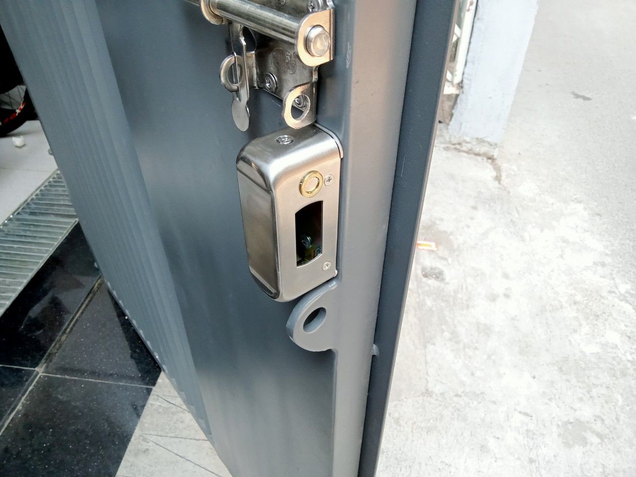 Bộ khóa cổng vân tay inox HPS- SLIPRO ( HF1P8 - UPS)