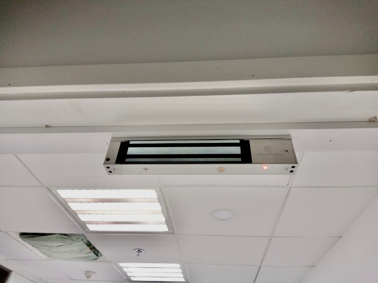 Bộ Khóa Từ Hút Vân Tay HPS- EMLPRO ( HF1P8 - UPS)
