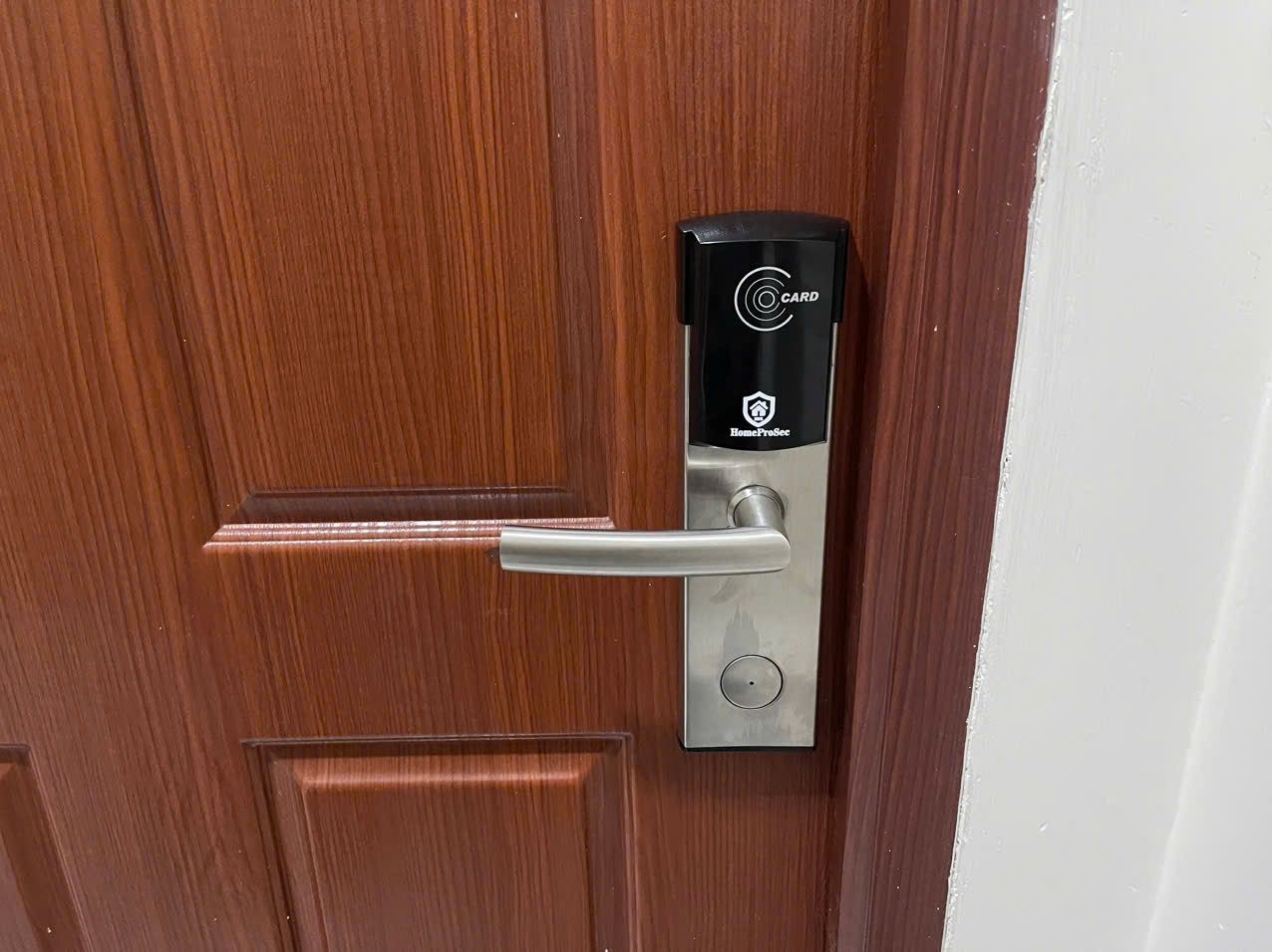 Khóa khách sạn thẻ từ HPS- H105