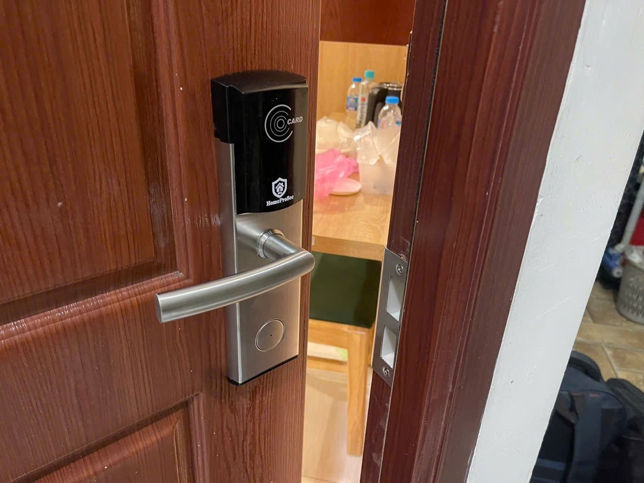 Khóa khách sạn thẻ từ HPS- H105