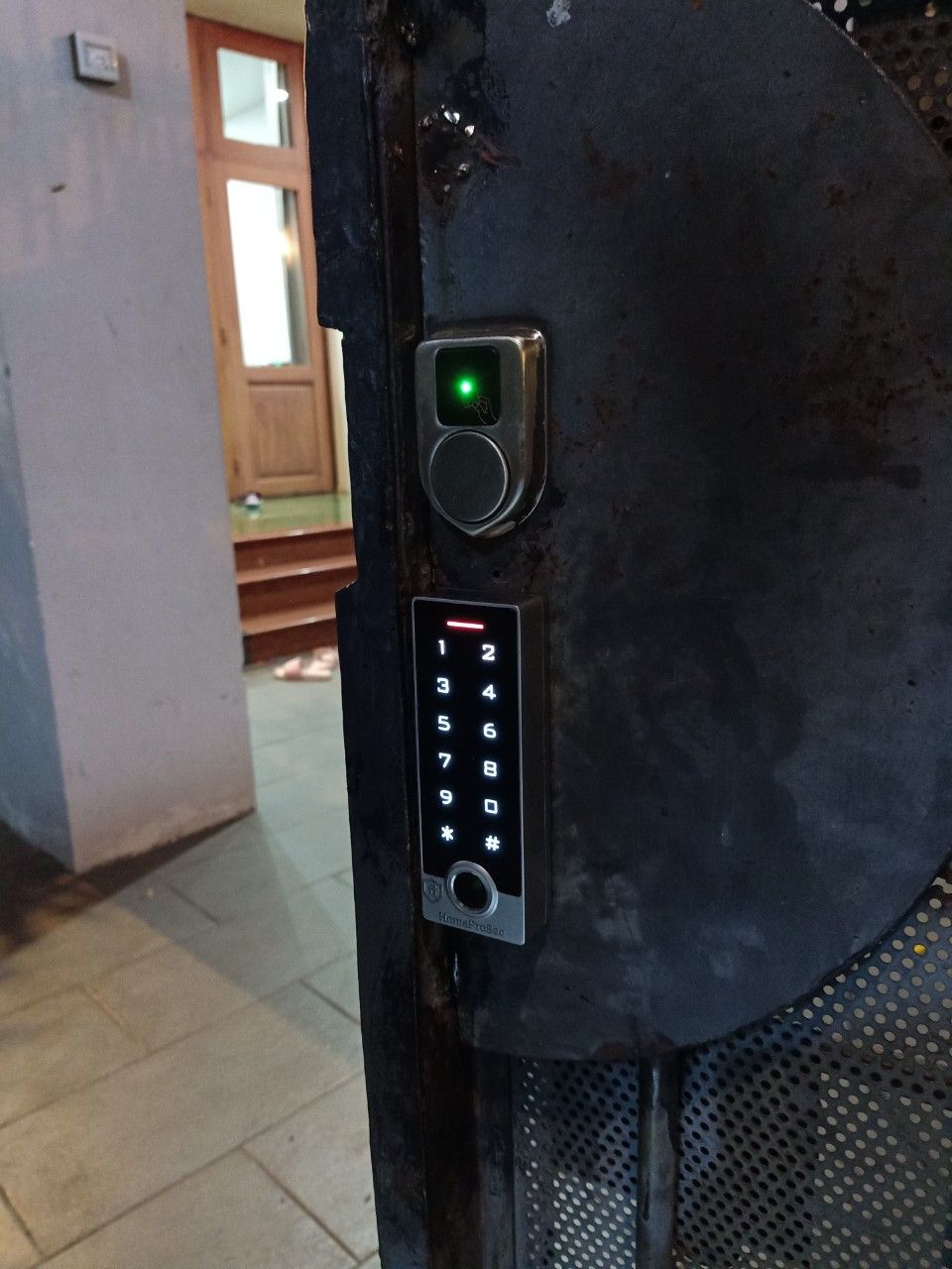 HPS- SLPRO- V1B3- Bộ khóa cổng thông minh HomeProSec HPS- SLPRO- V1B3