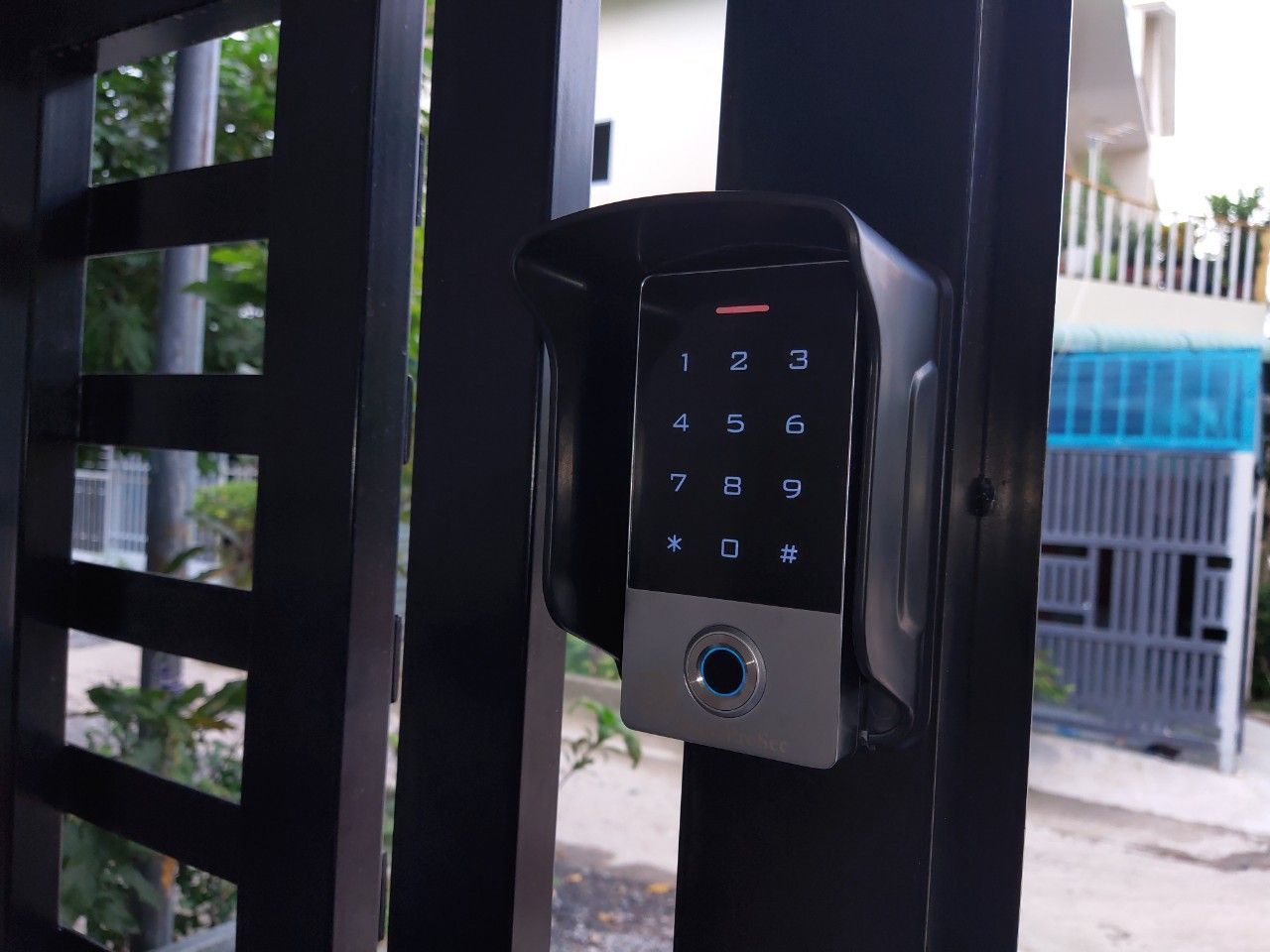 HPS- SLPRO- V1B3- Bộ khóa cổng thông minh HomeProSec HPS- SLPRO- V1B3