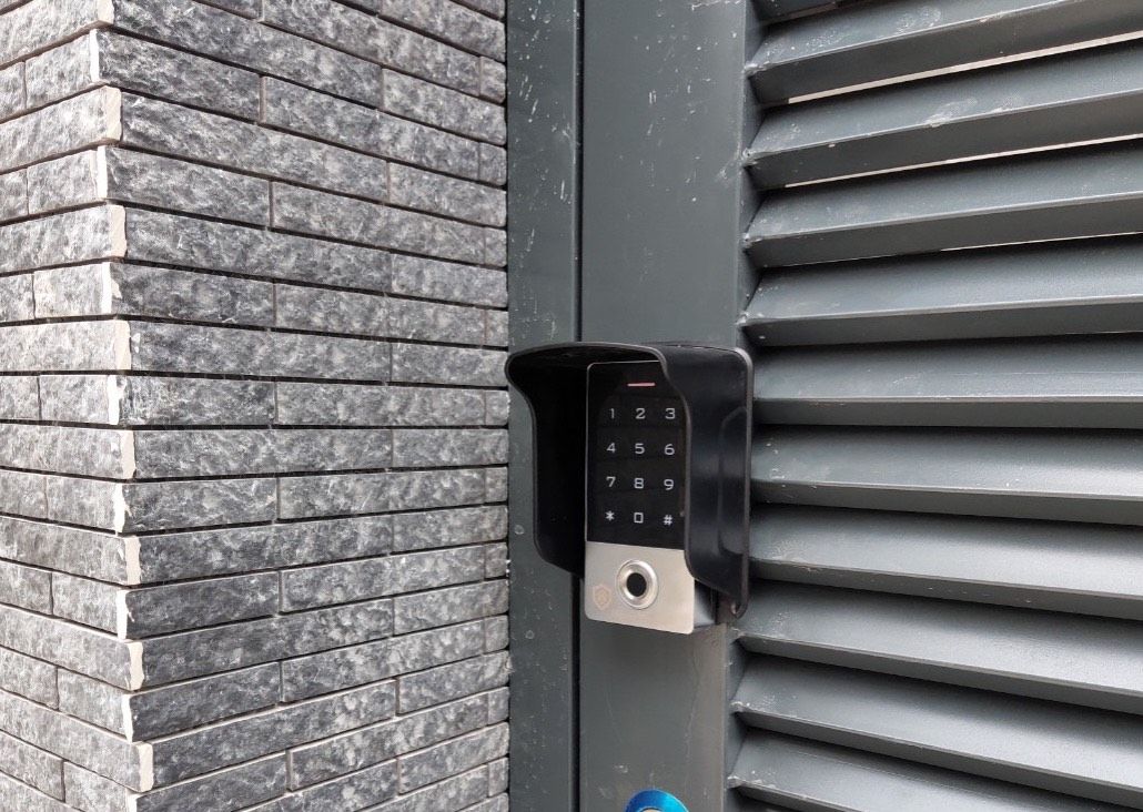 HPS- SLPRO- V1B3- Bộ khóa cổng thông minh HomeProSec HPS- SLPRO- V1B3