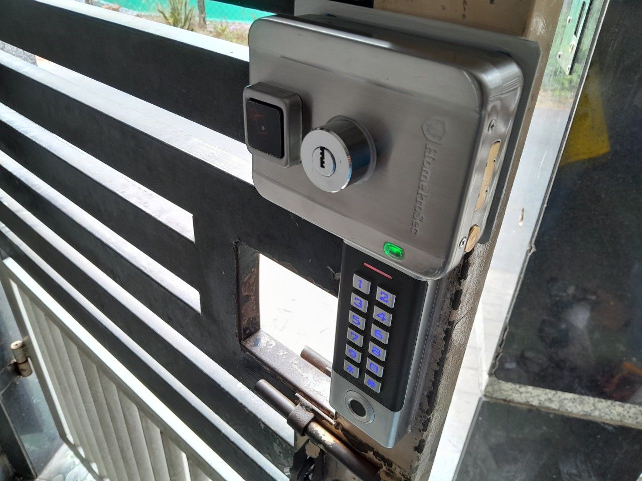 Bộ khóa cổng vân tay inox mở cửa từ xa qua đt HPS- SLIPLUS ( KF1P3 - G2bit)