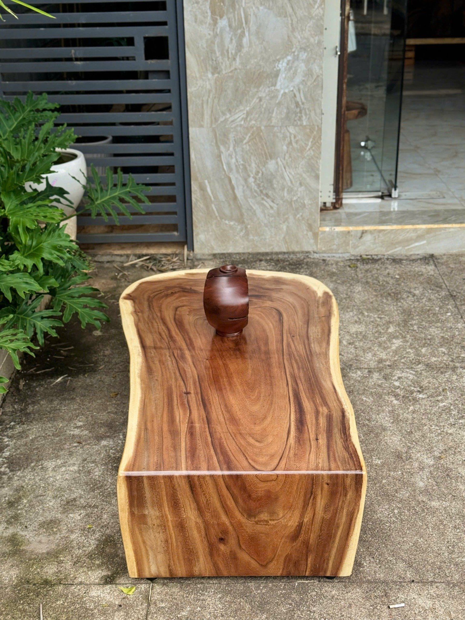 BÀN TRÀ GỖ ME TÂY 128 x 60 - 70 x 30 cm