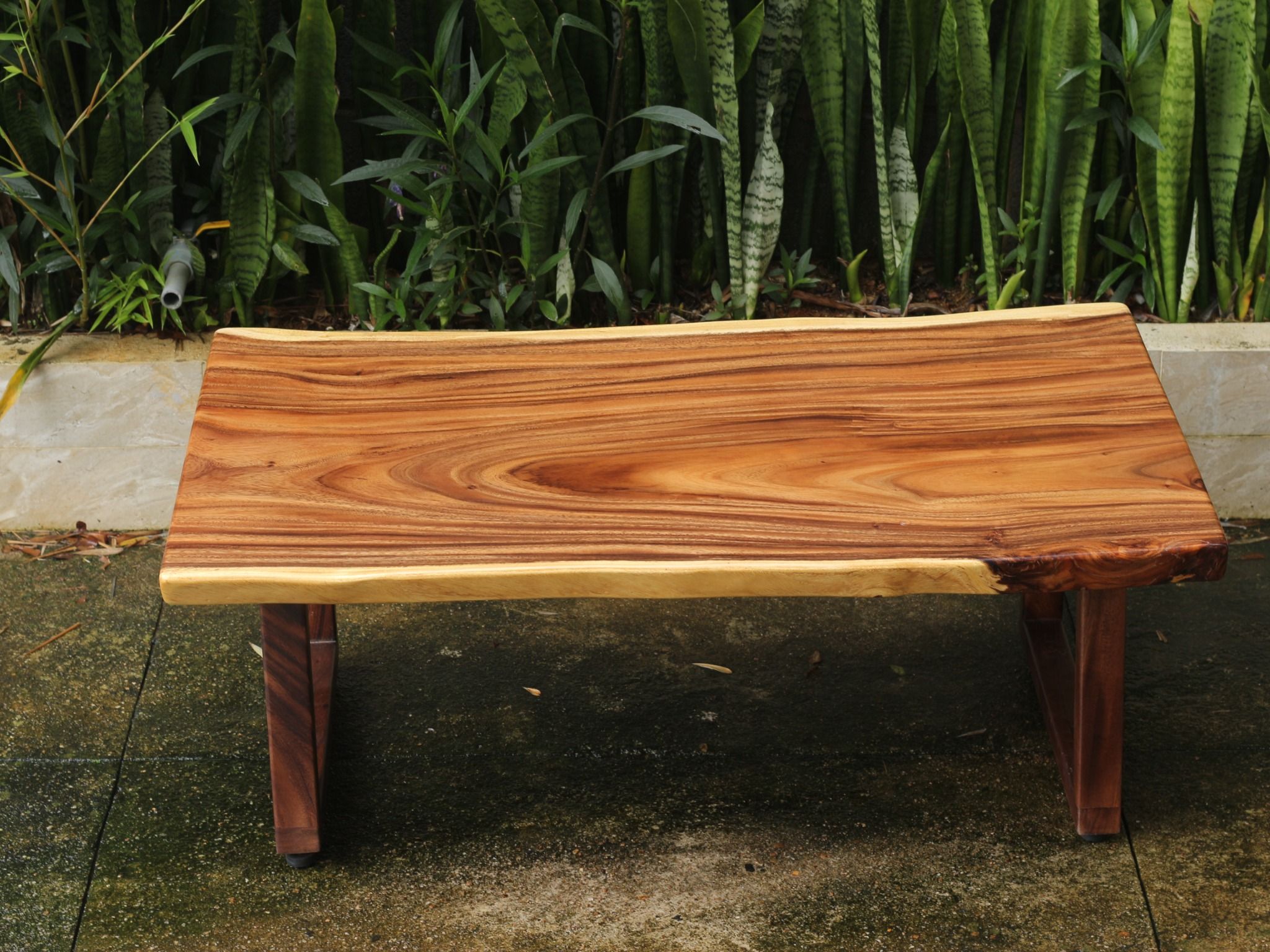 BÀN SOFA GỖ ME TÂY 106 x 62-65 x 4.5 cm