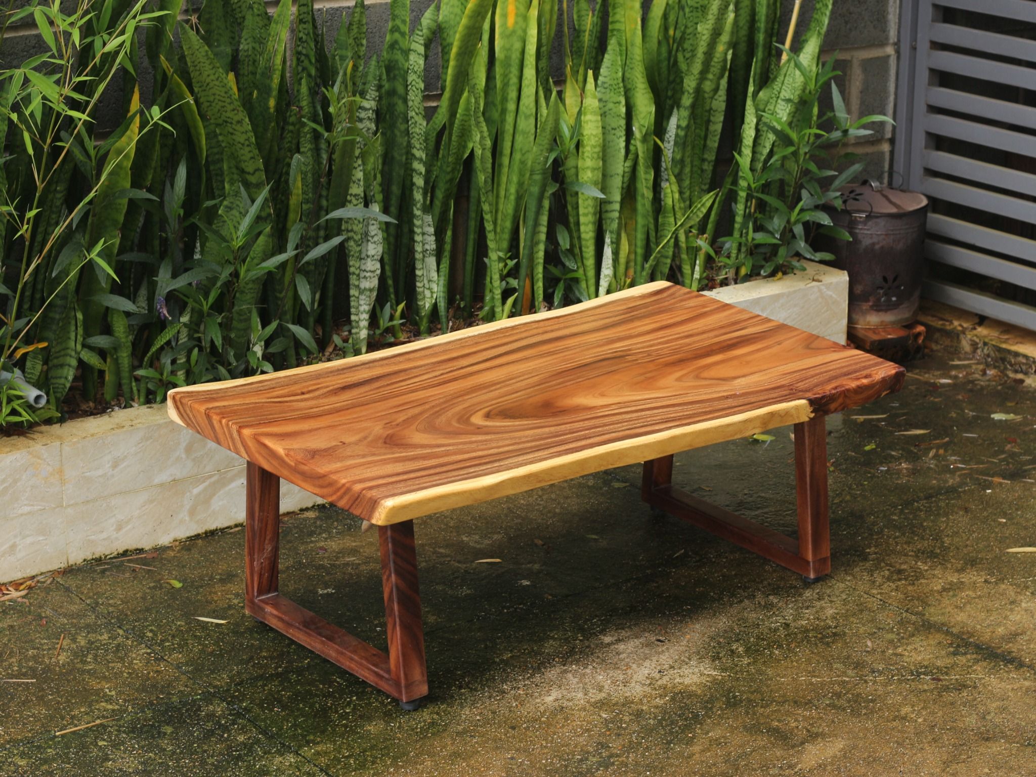 BÀN SOFA GỖ ME TÂY 106 x 62-65 x 4.5 cm