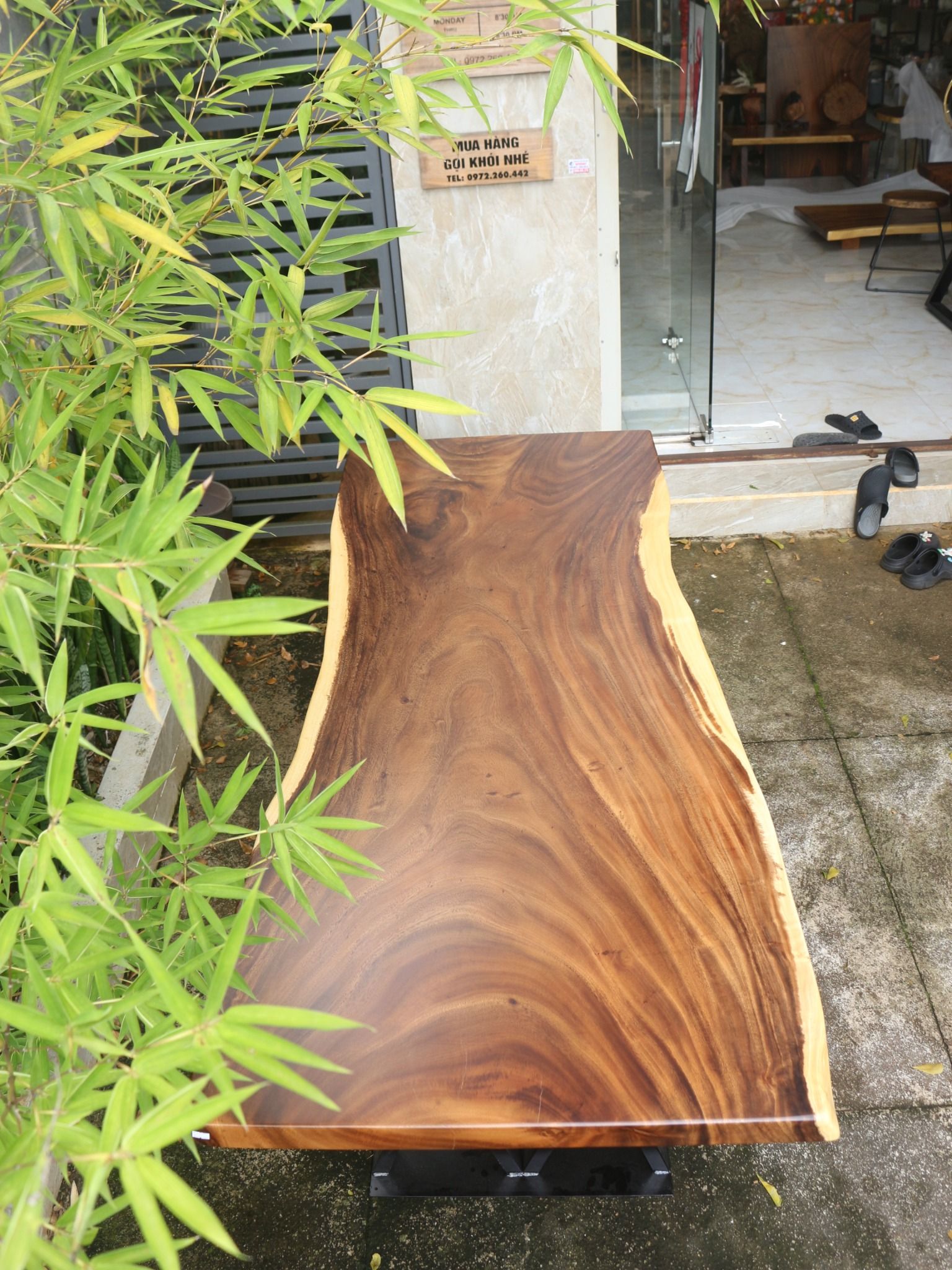 BÀN GỖ ME TÂY 200 x 72-80 x 5 cm