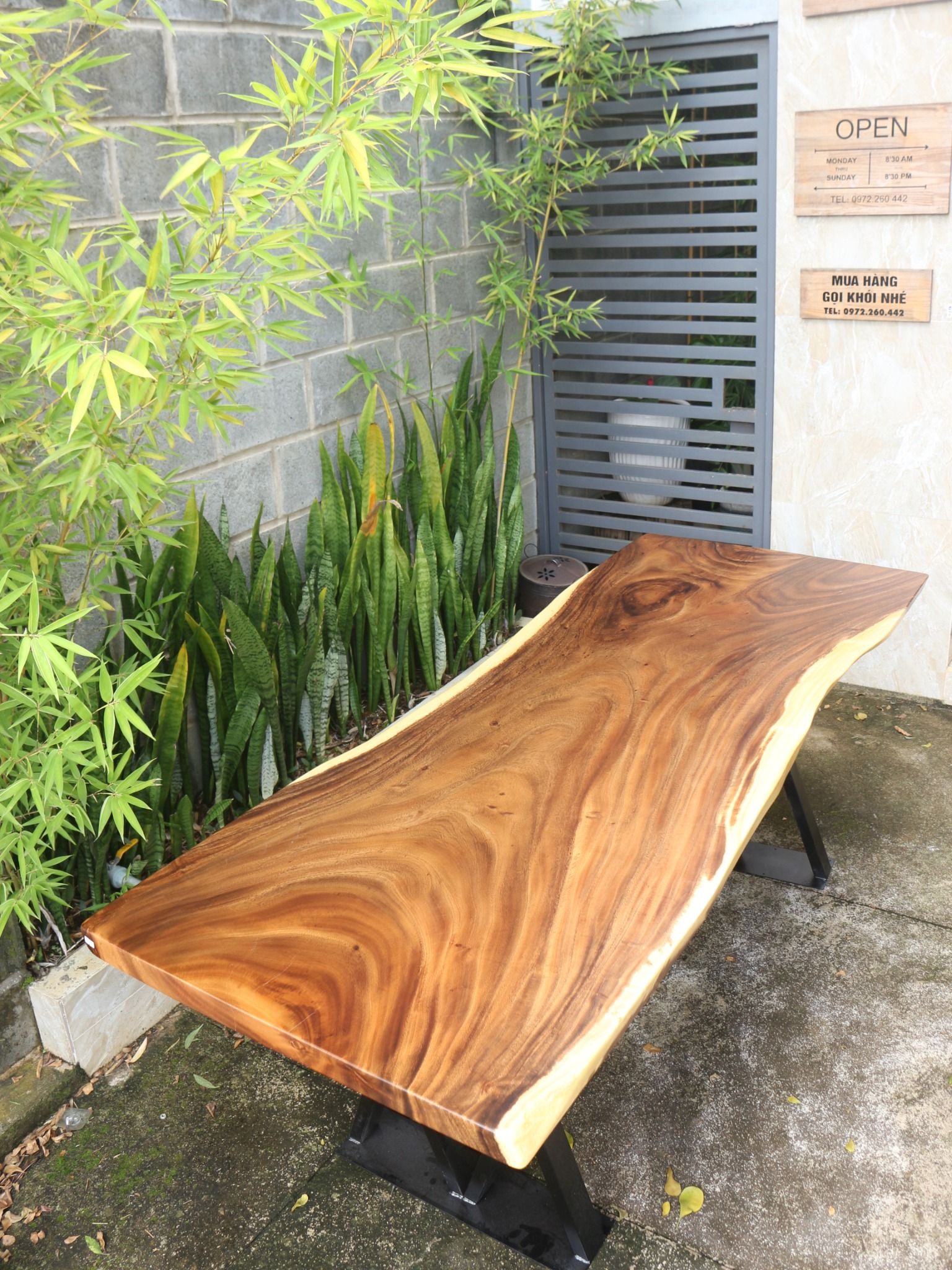 BÀN GỖ ME TÂY 200 x 72-80 x 5 cm