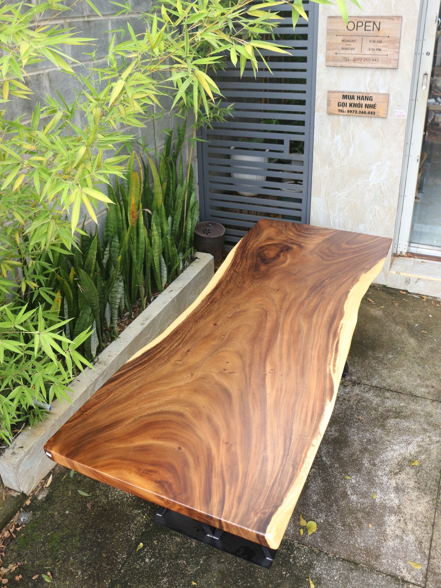 BÀN GỖ ME TÂY 200 x 72-80 x 5 cm