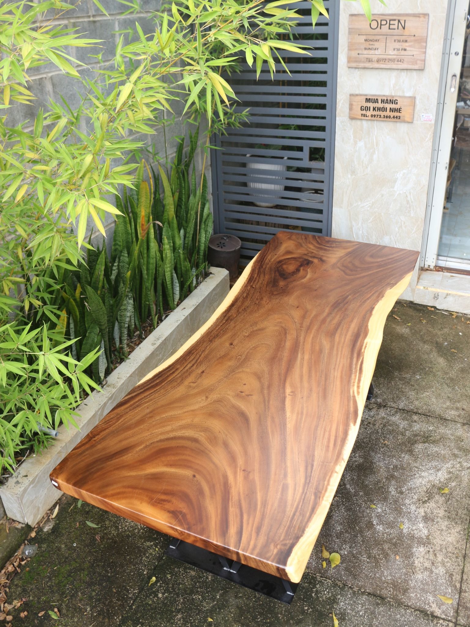 BÀN GỖ ME TÂY 200 x 72-80 x 5 cm