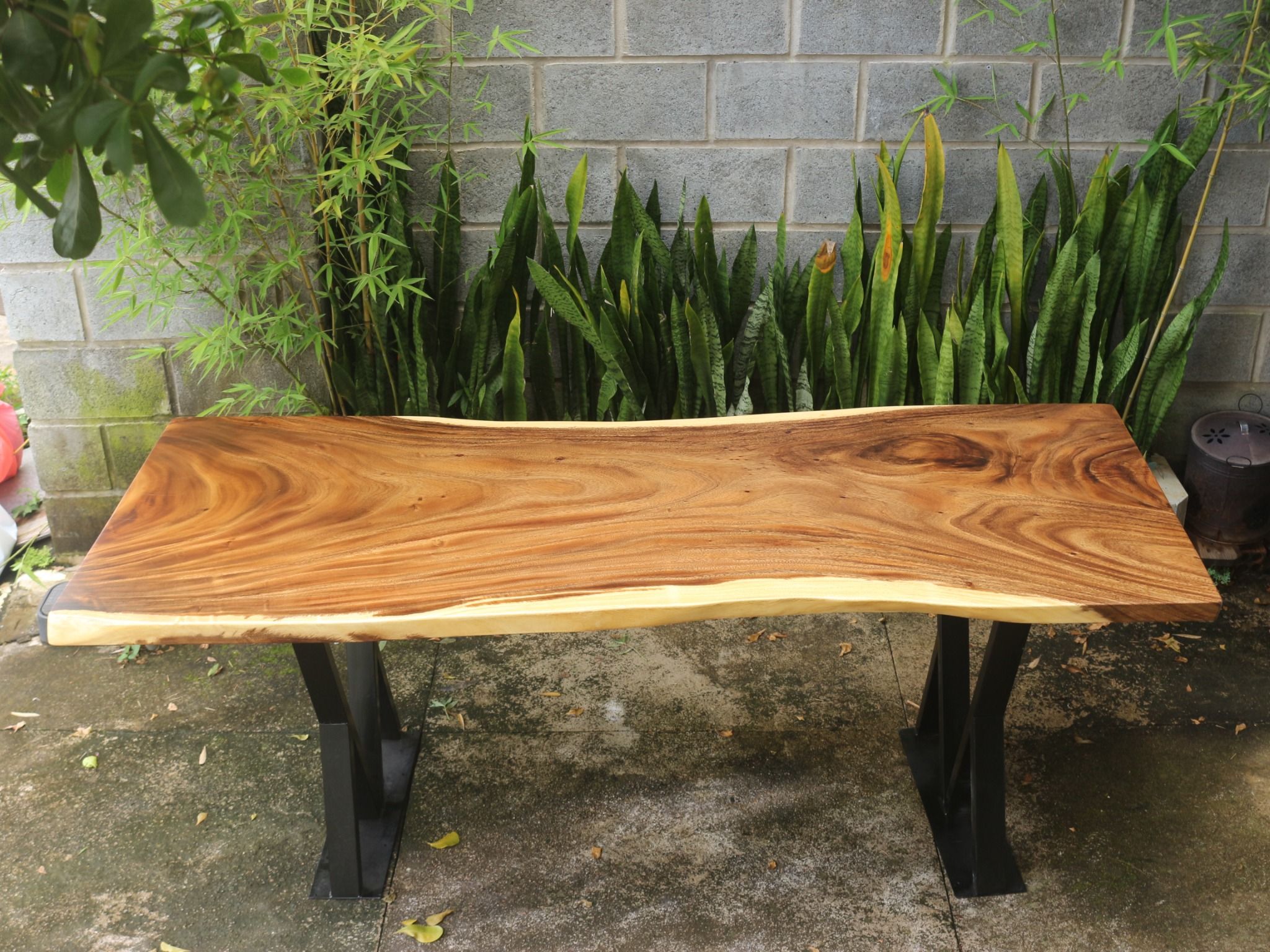 BÀN GỖ ME TÂY 200 x 72-80 x 5 cm