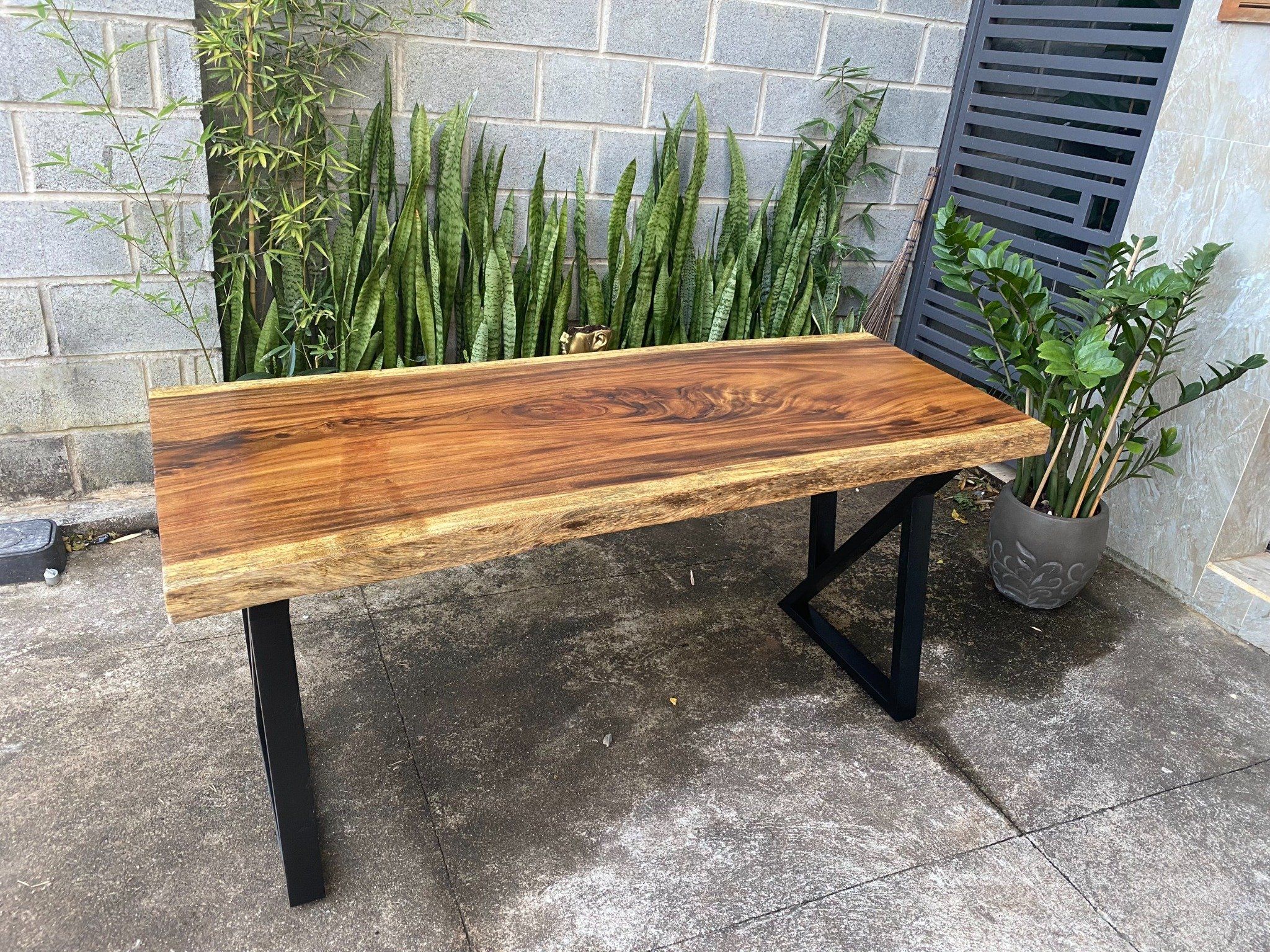 BÀN GỖ ME TÂY 160 x 65-68 x 5 cm