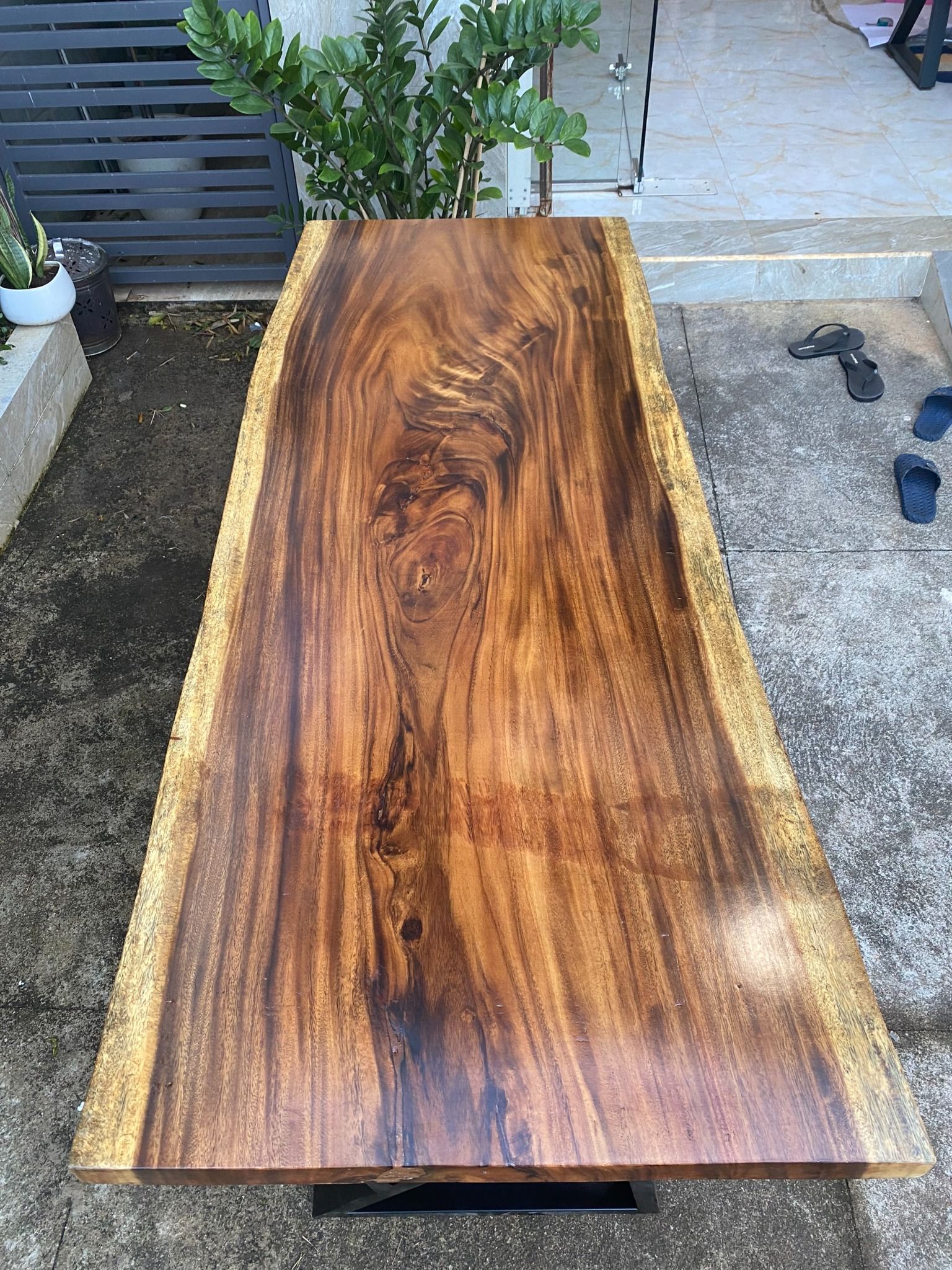 BÀN GỖ ME TÂY 160 x 65-68 x 5 cm