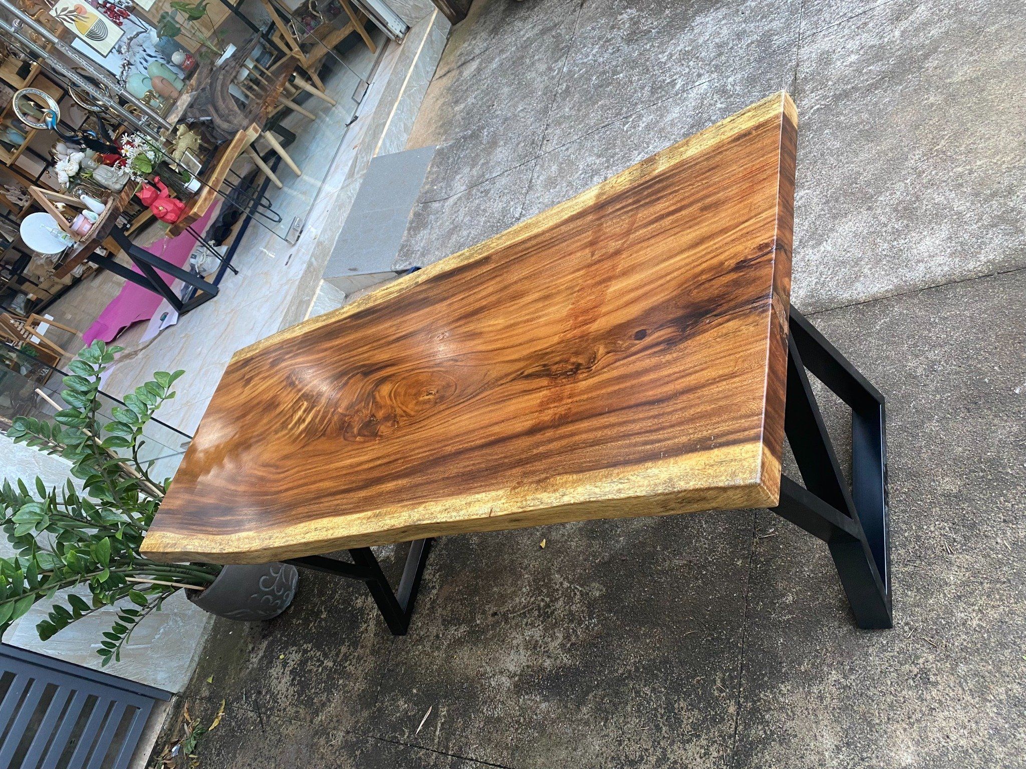 BÀN GỖ ME TÂY 160 x 65-68 x 5 cm