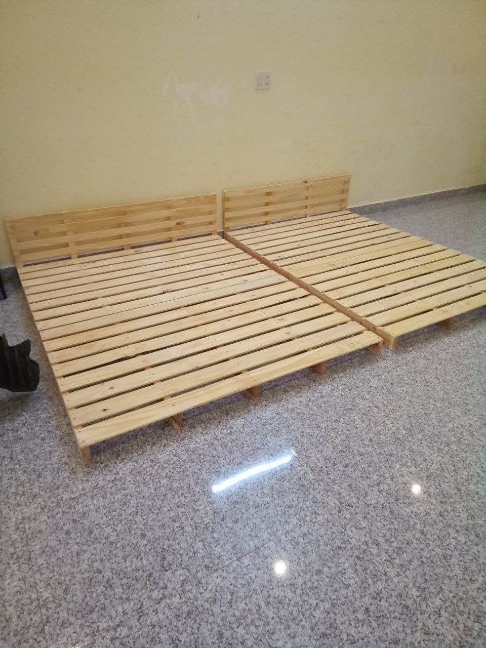 GIƯỜNG GỖ THÔNG PALLET - 8 THANH