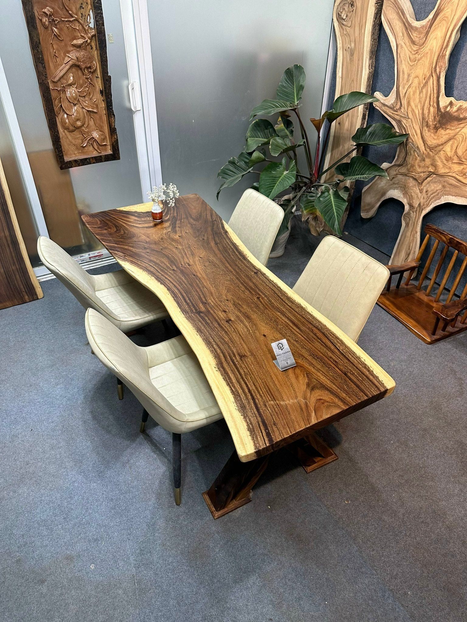 BÀN GỖ ME TÂY 180 x 59-53-70 x 4 cm