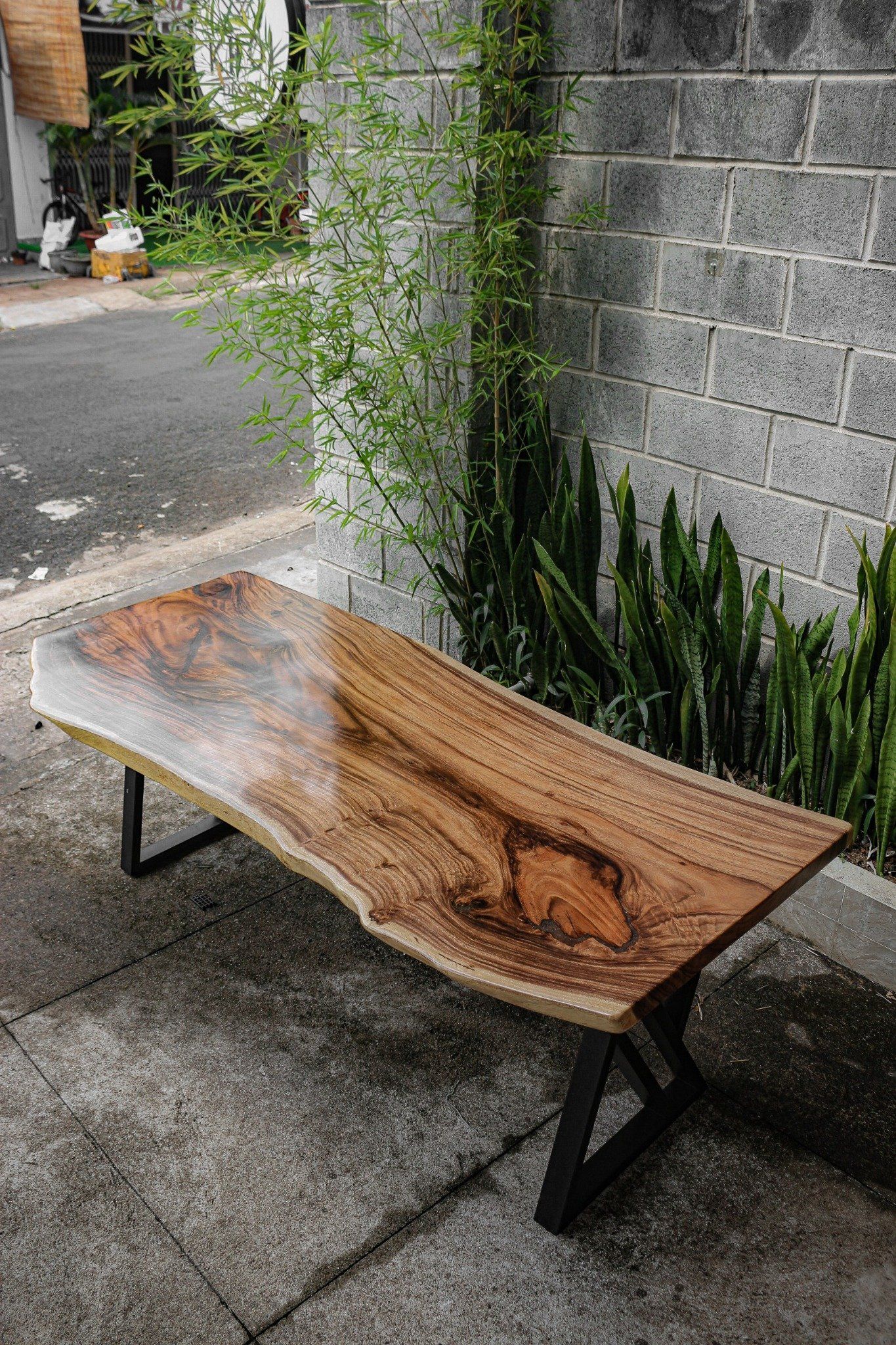 BÀN GỖ ME TÂY 200 x 73-93-79 x 5 cm