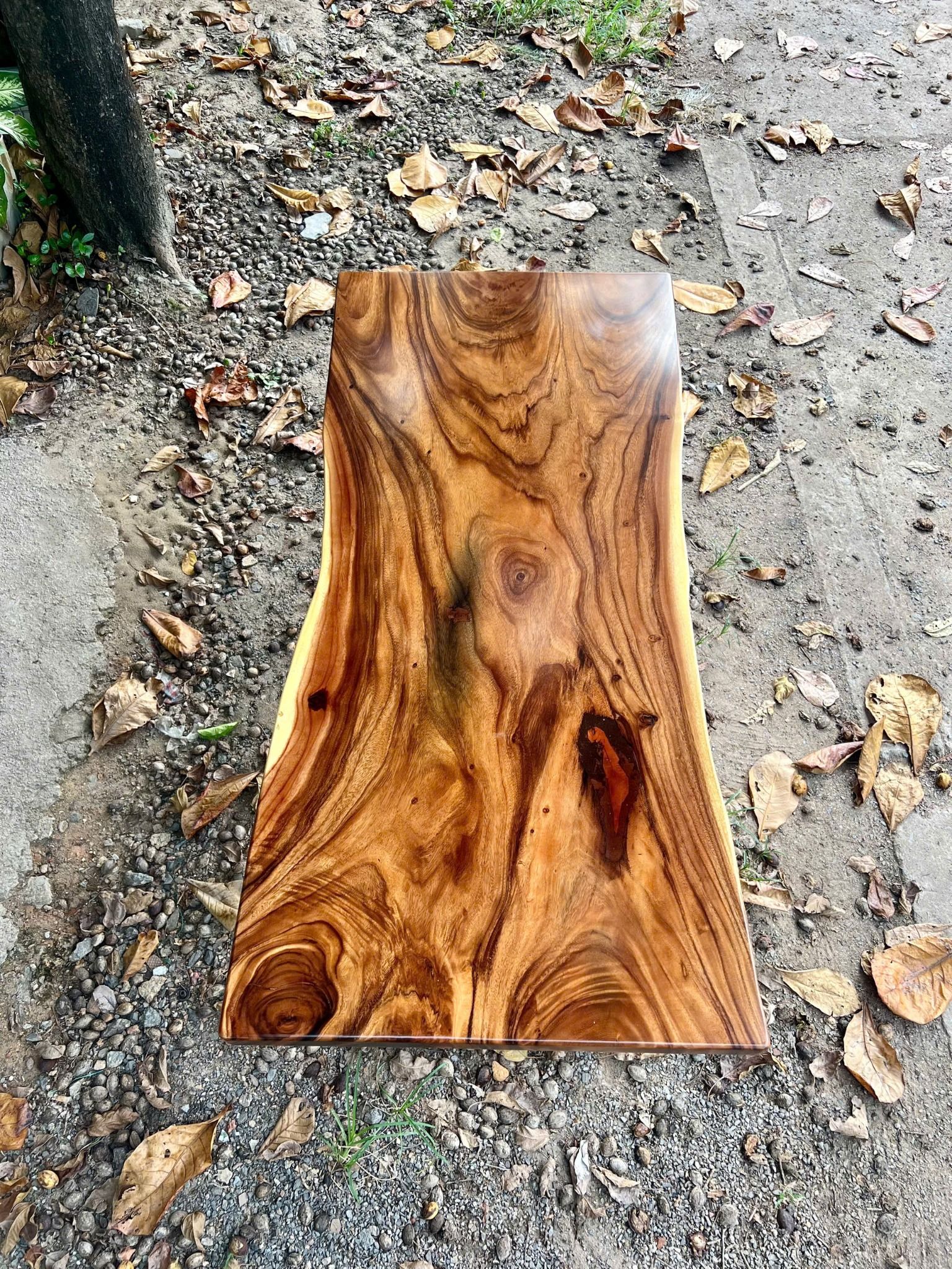 BÀN GỖ ME TÂY 180 x 79-72-83 x 5 cm