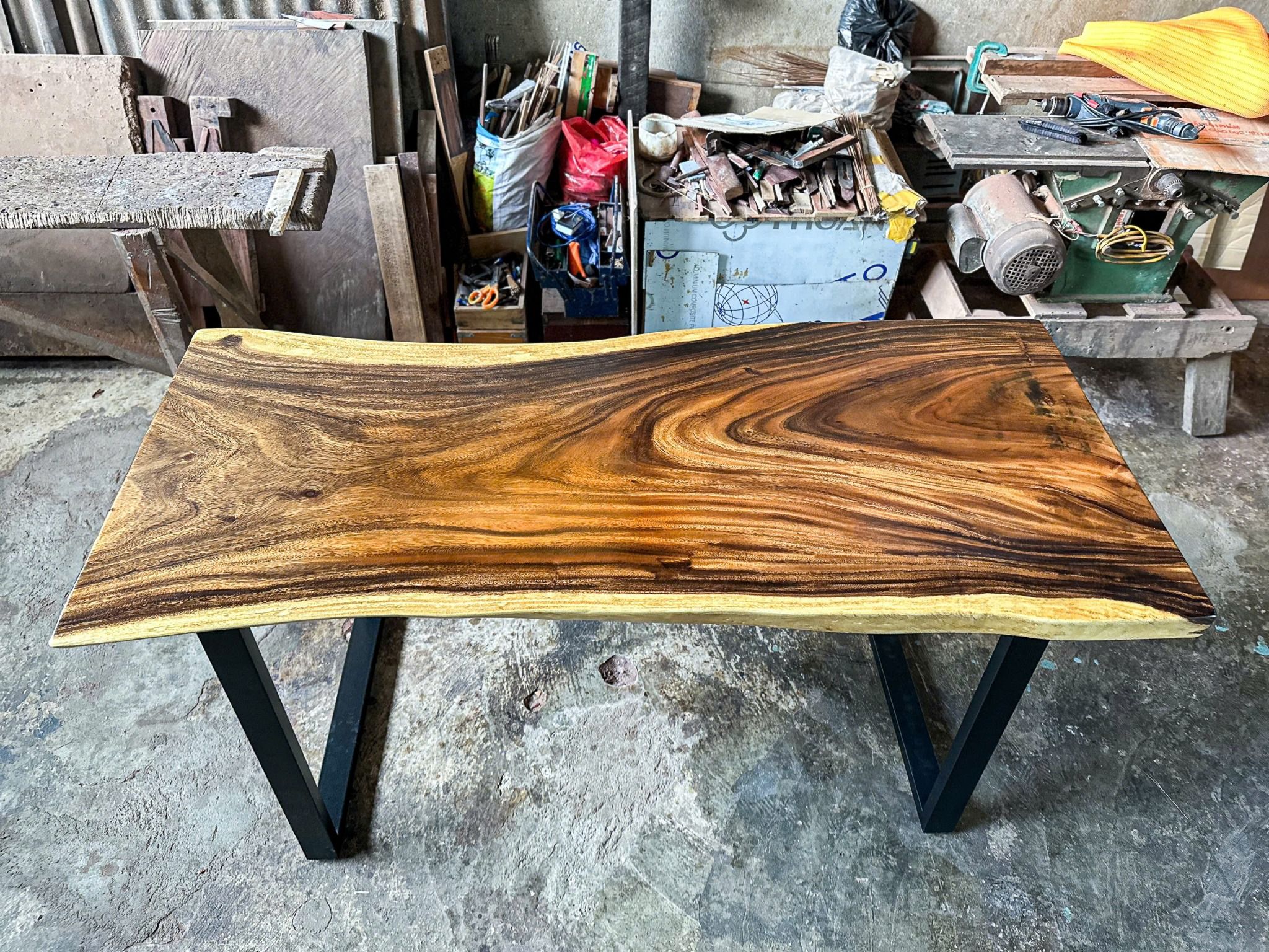 BÀN GỖ ME TÂY 150 x 57-65 x 5 cm
