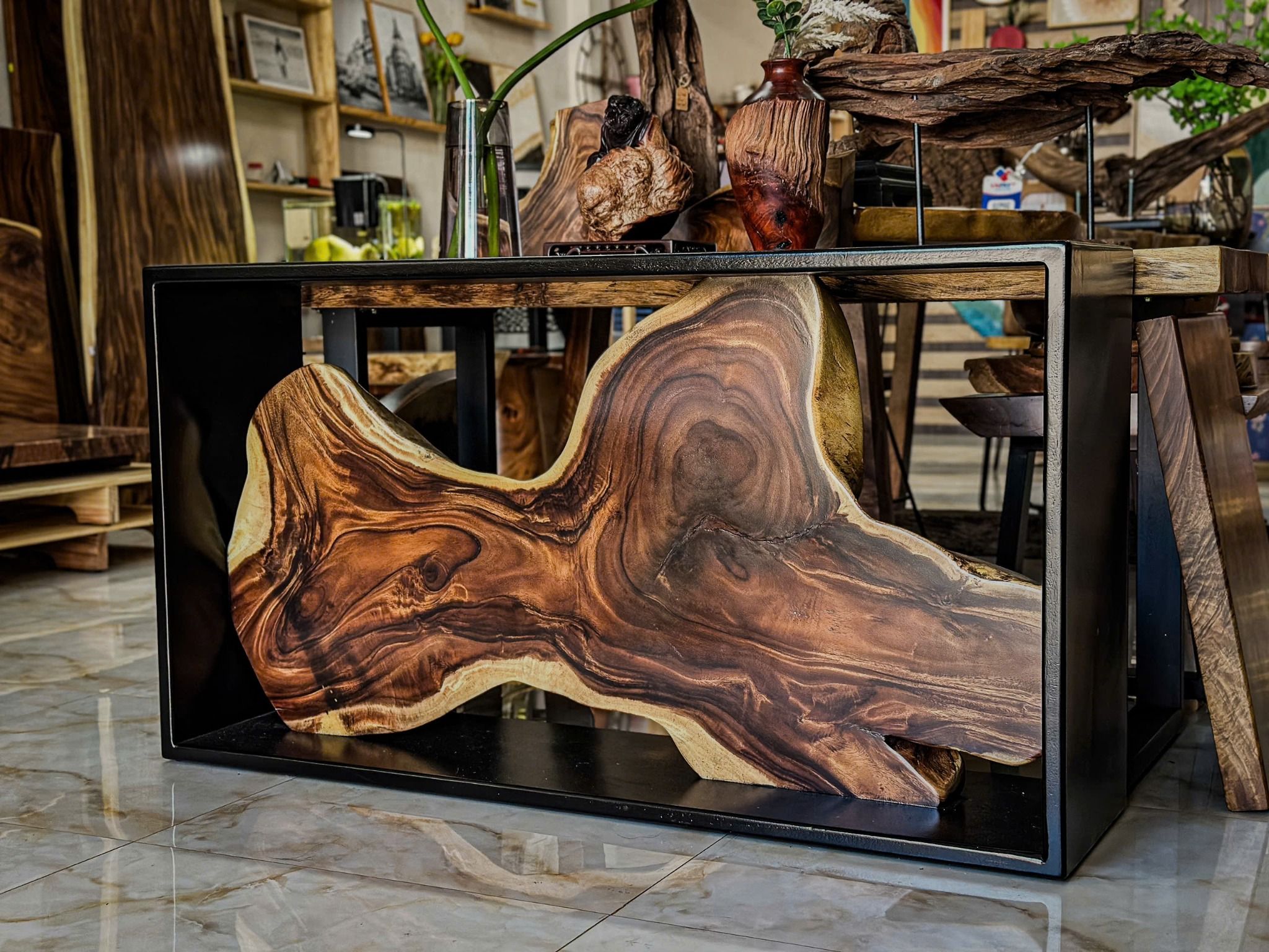 KỆ GỖ ME TÂY DECOR