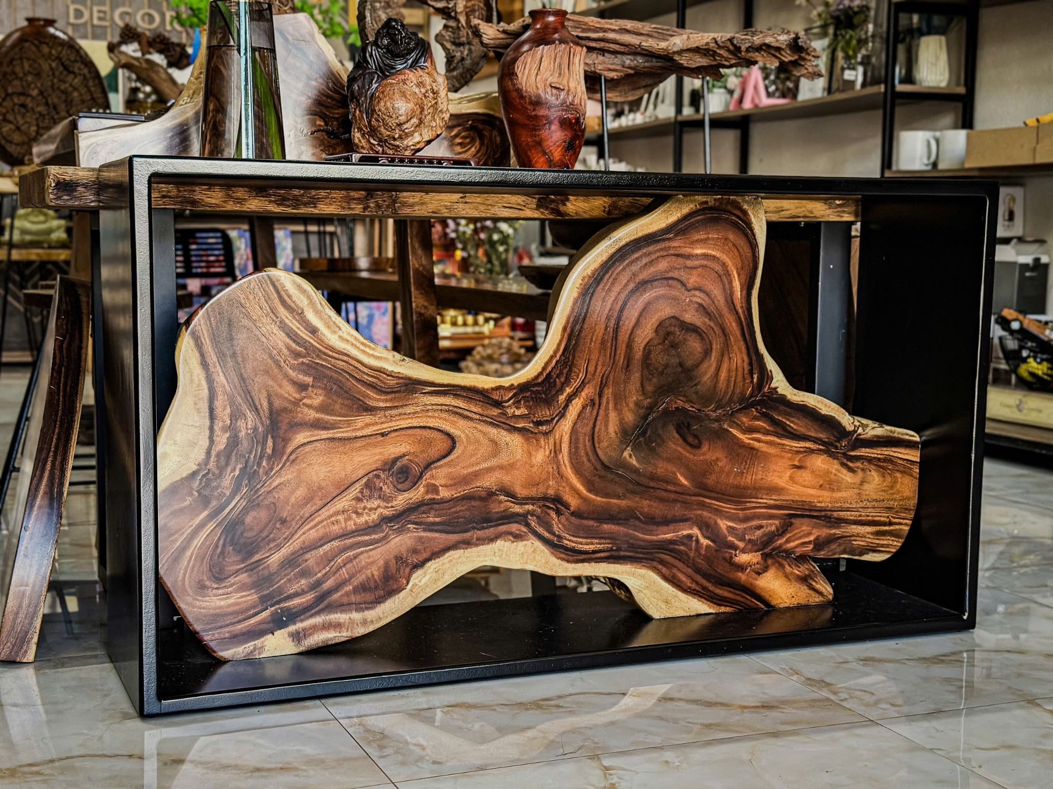 KỆ GỖ ME TÂY DECOR