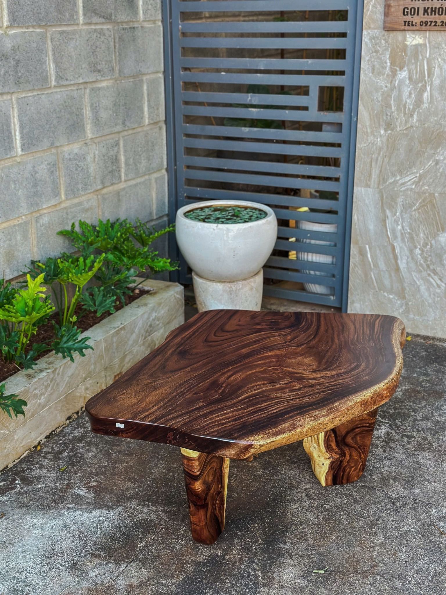 BÀN SOFA GỖ ME TÂY 85 x 86 x 6 cm